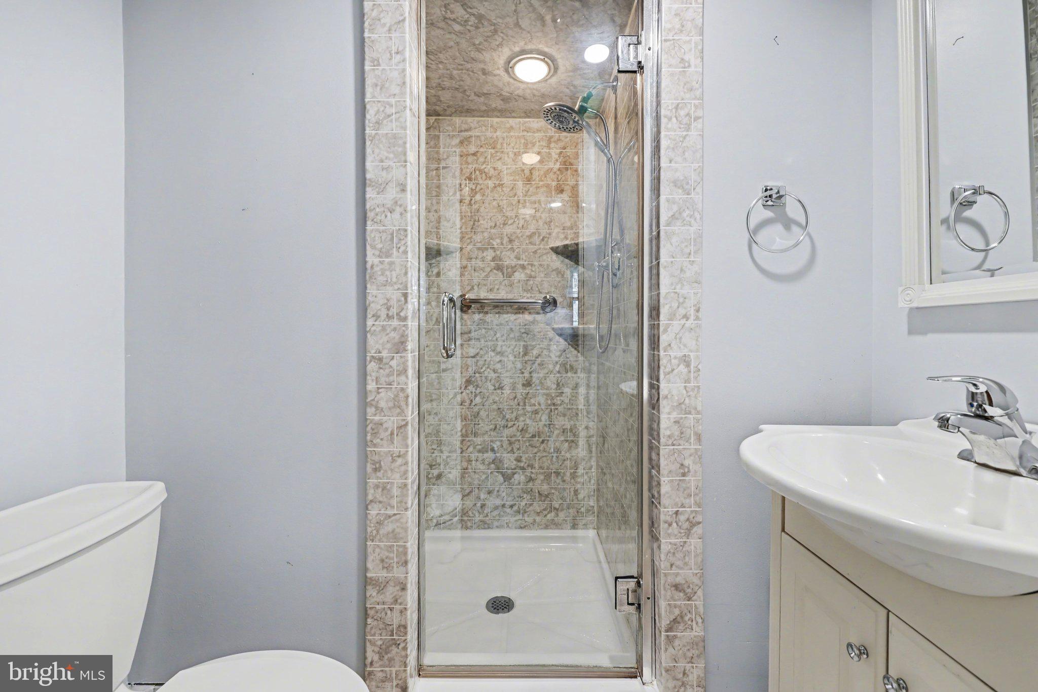 COUNTRY CLUB PARK - Residential