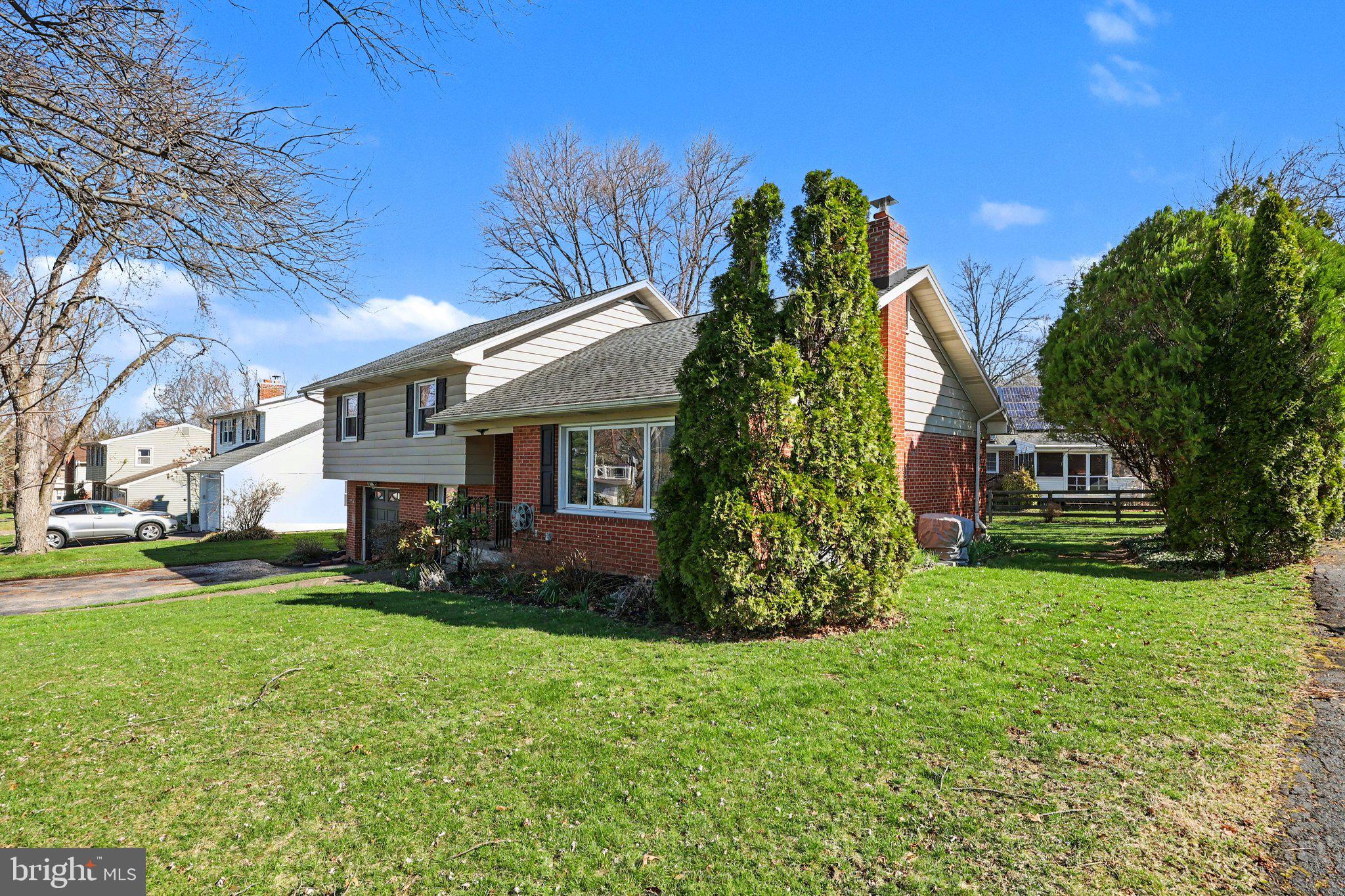 COUNTRY CLUB PARK - Residential