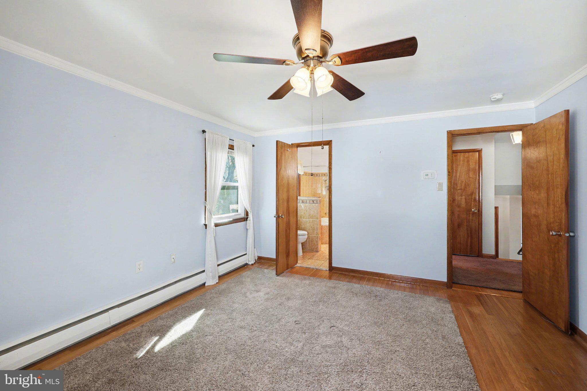 COUNTRY CLUB PARK - Residential