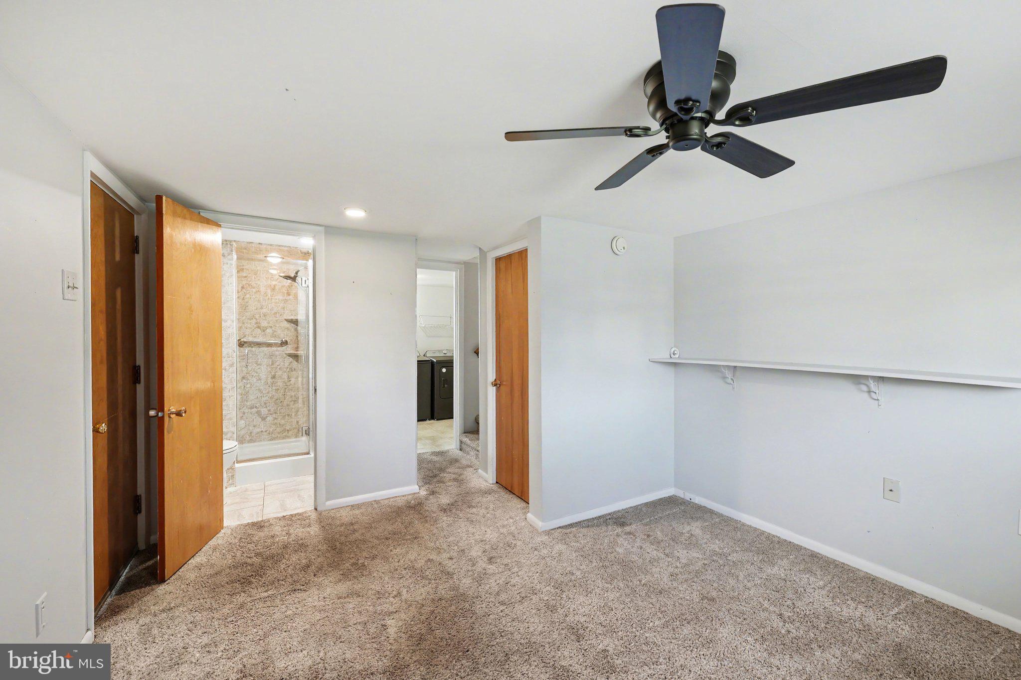 COUNTRY CLUB PARK - Residential