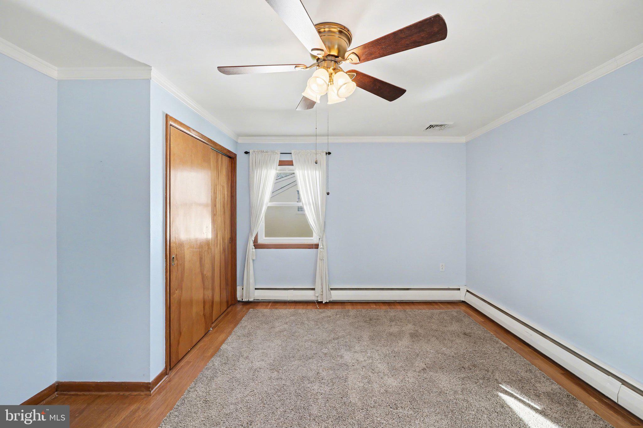 COUNTRY CLUB PARK - Residential