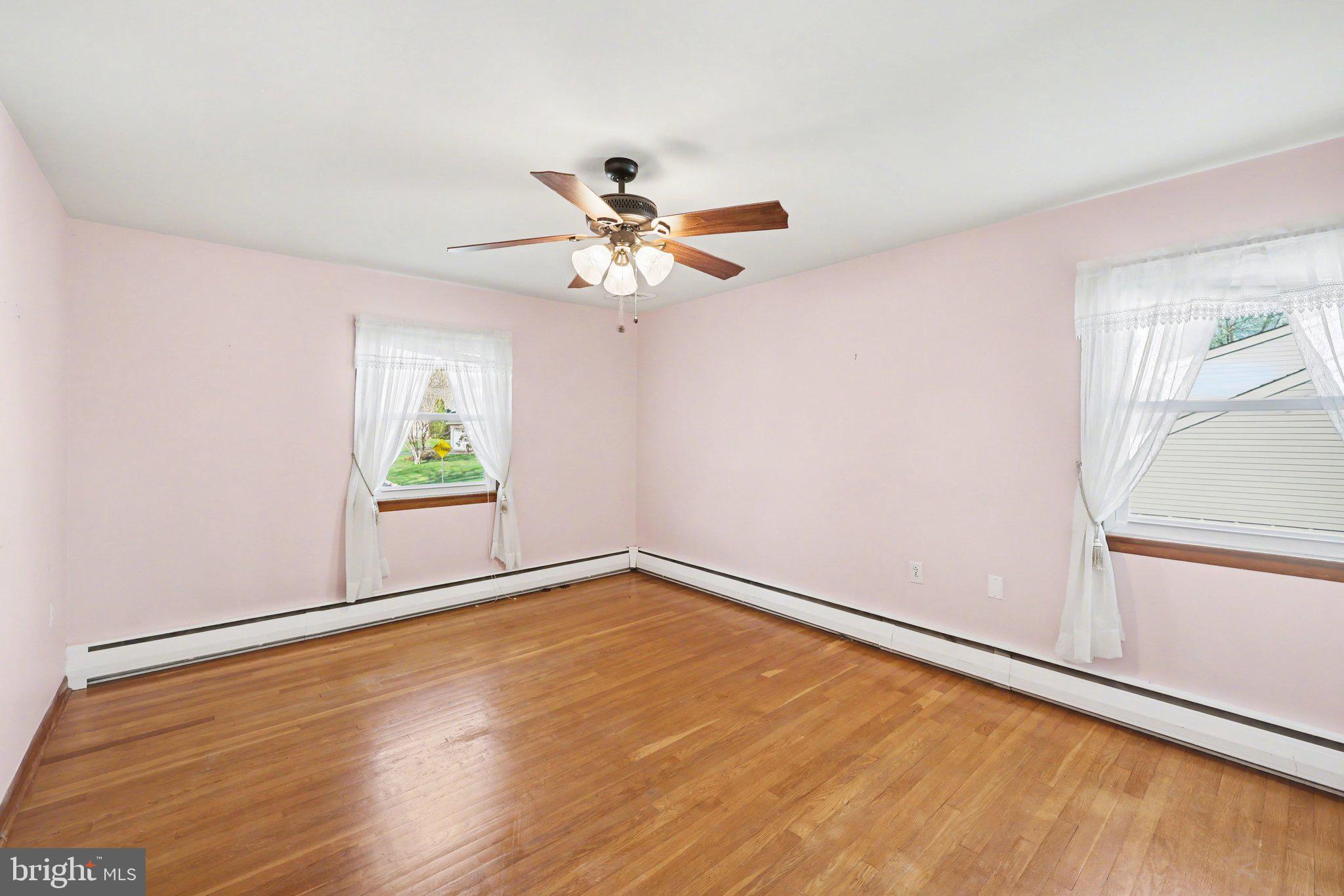 COUNTRY CLUB PARK - Residential