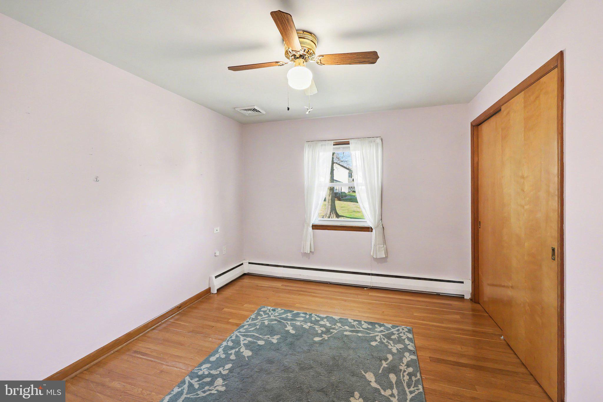 COUNTRY CLUB PARK - Residential