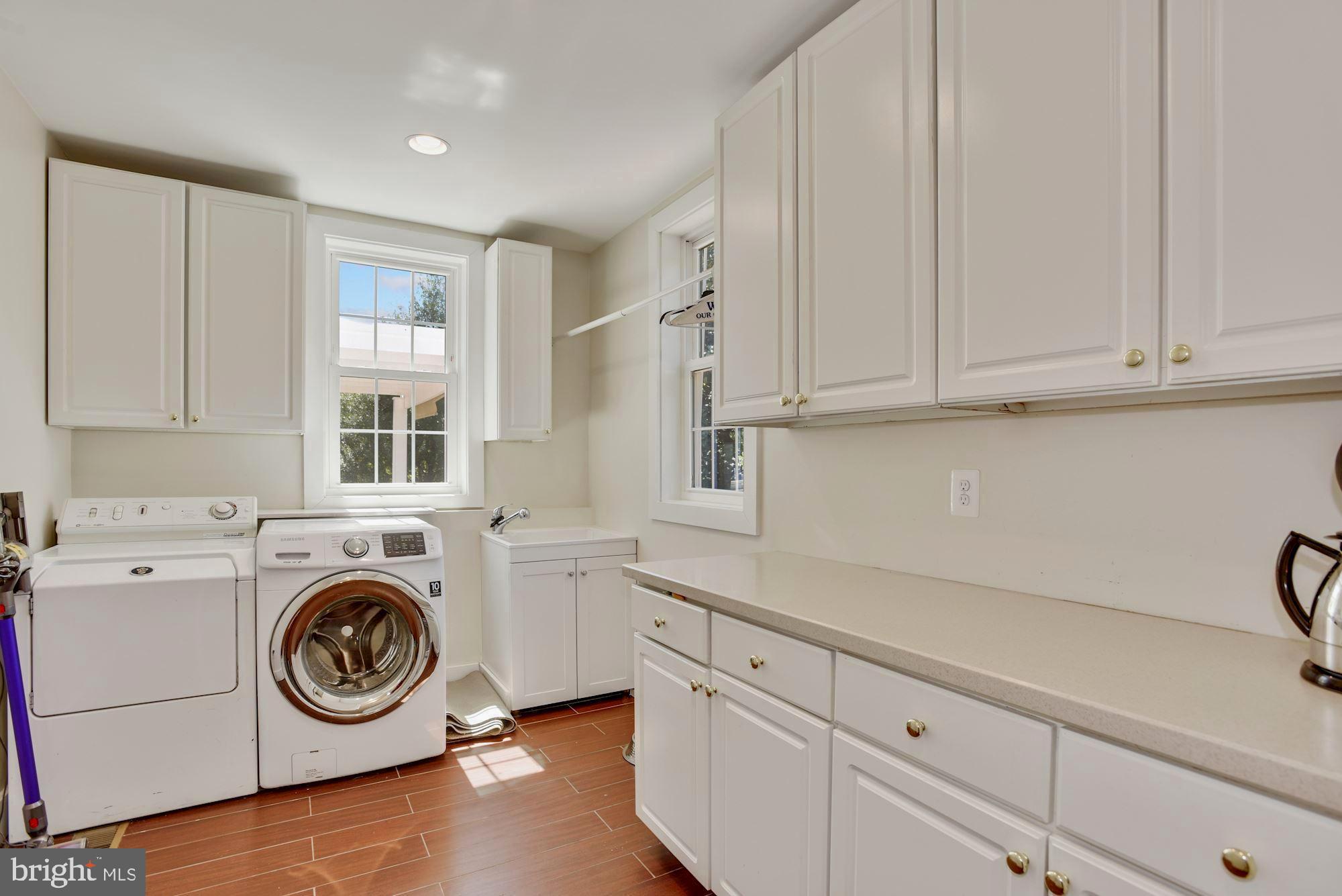 WAPLES GLEN - Residential