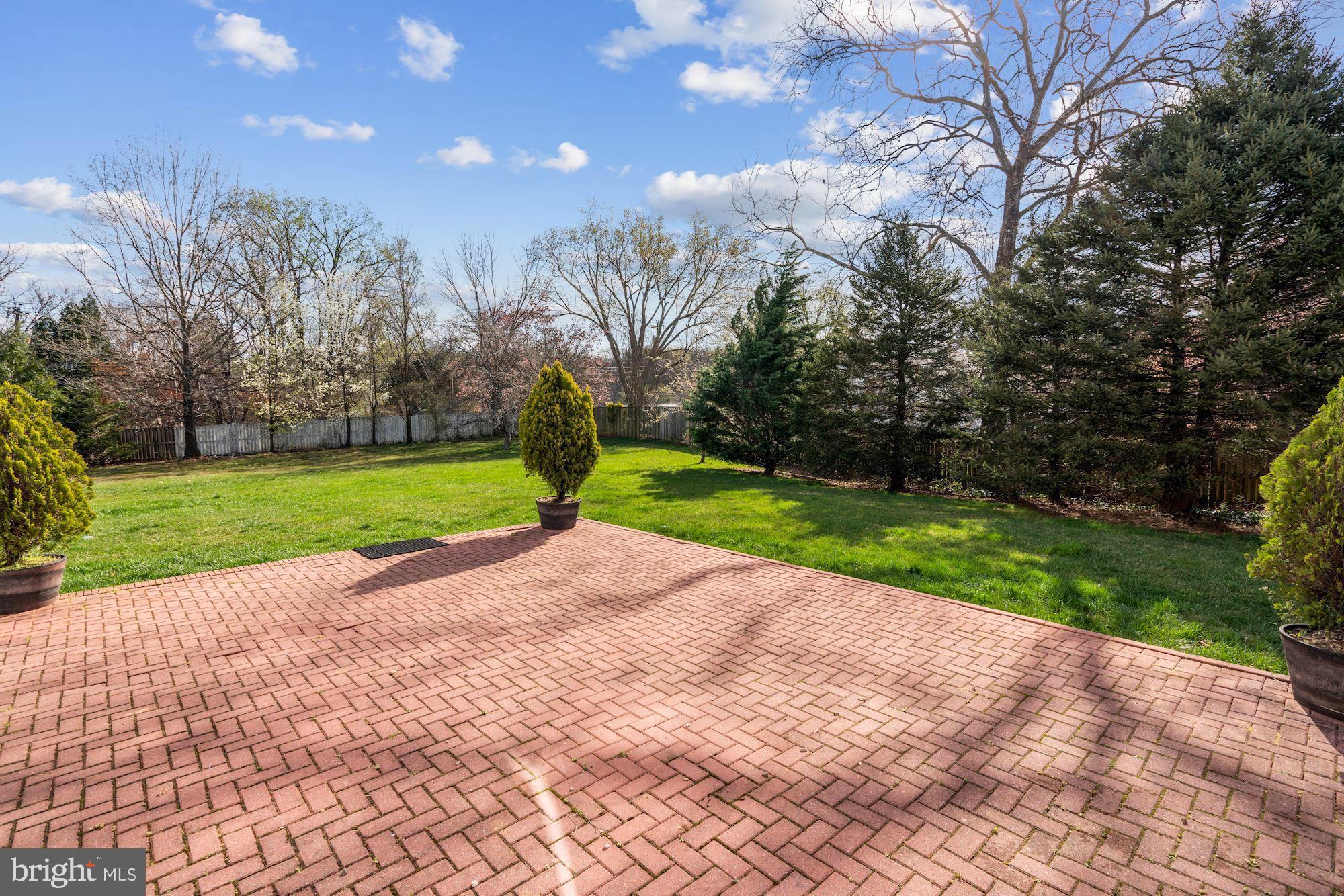 WAPLES GLEN - Residential