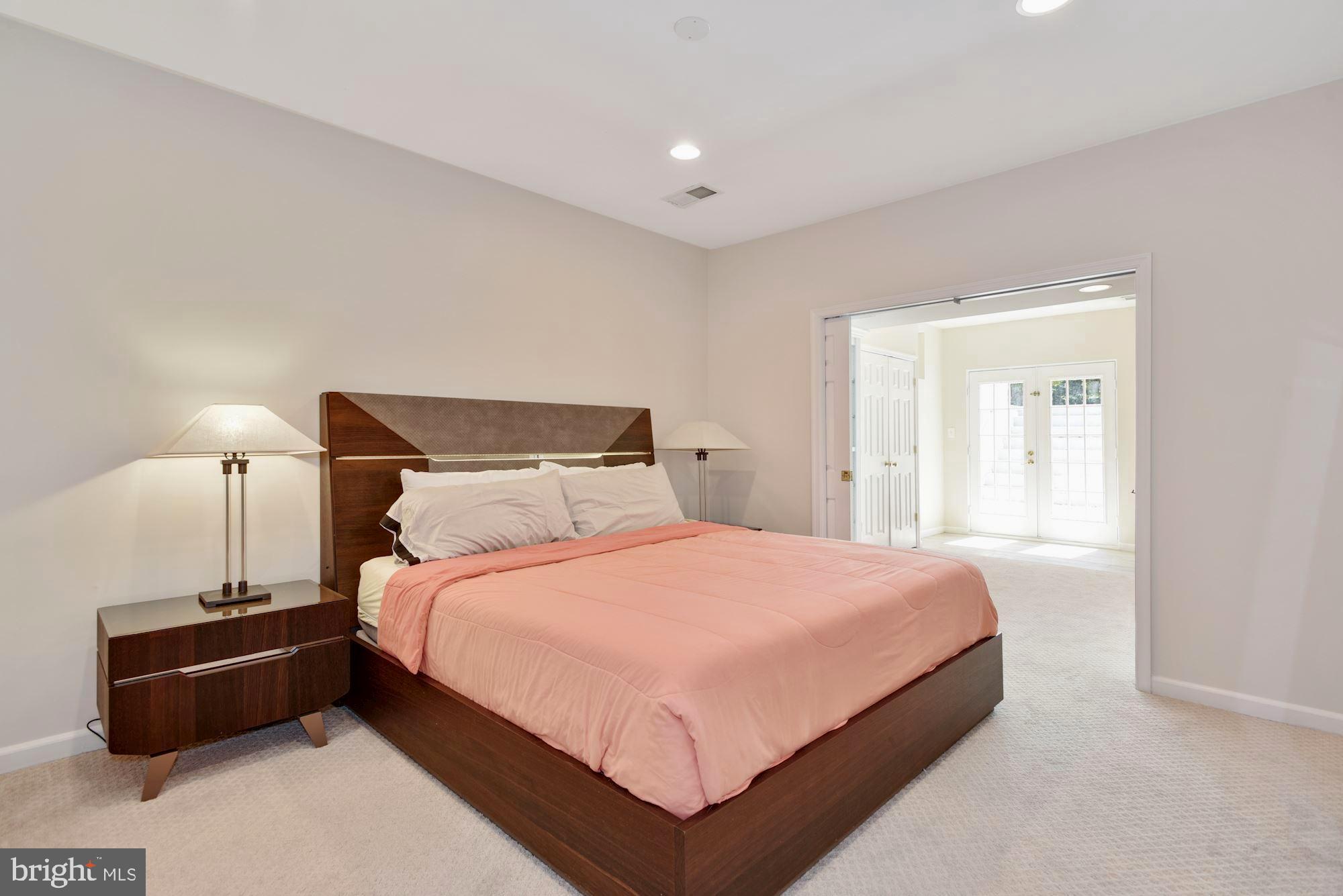 WAPLES GLEN - Residential