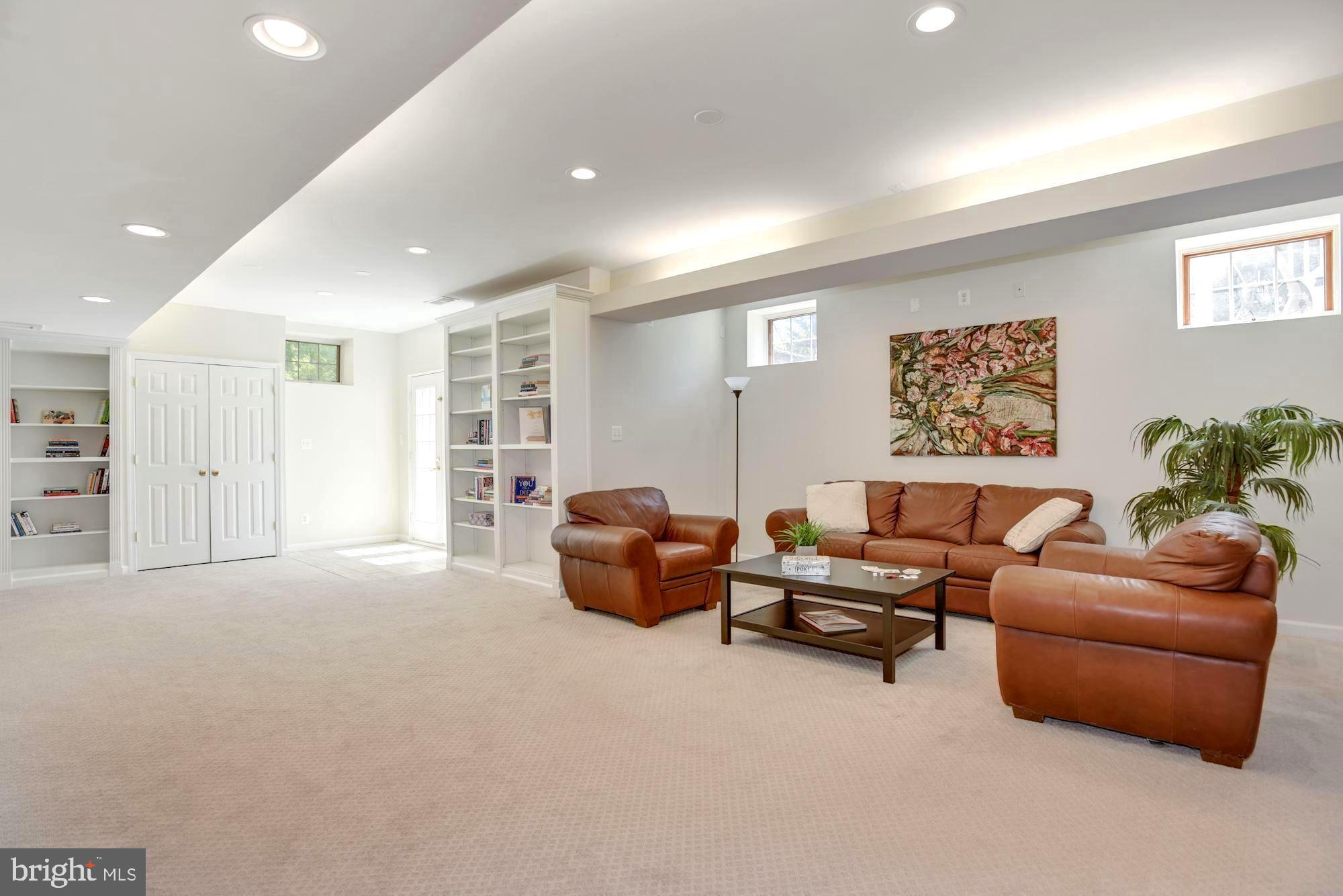 WAPLES GLEN - Residential