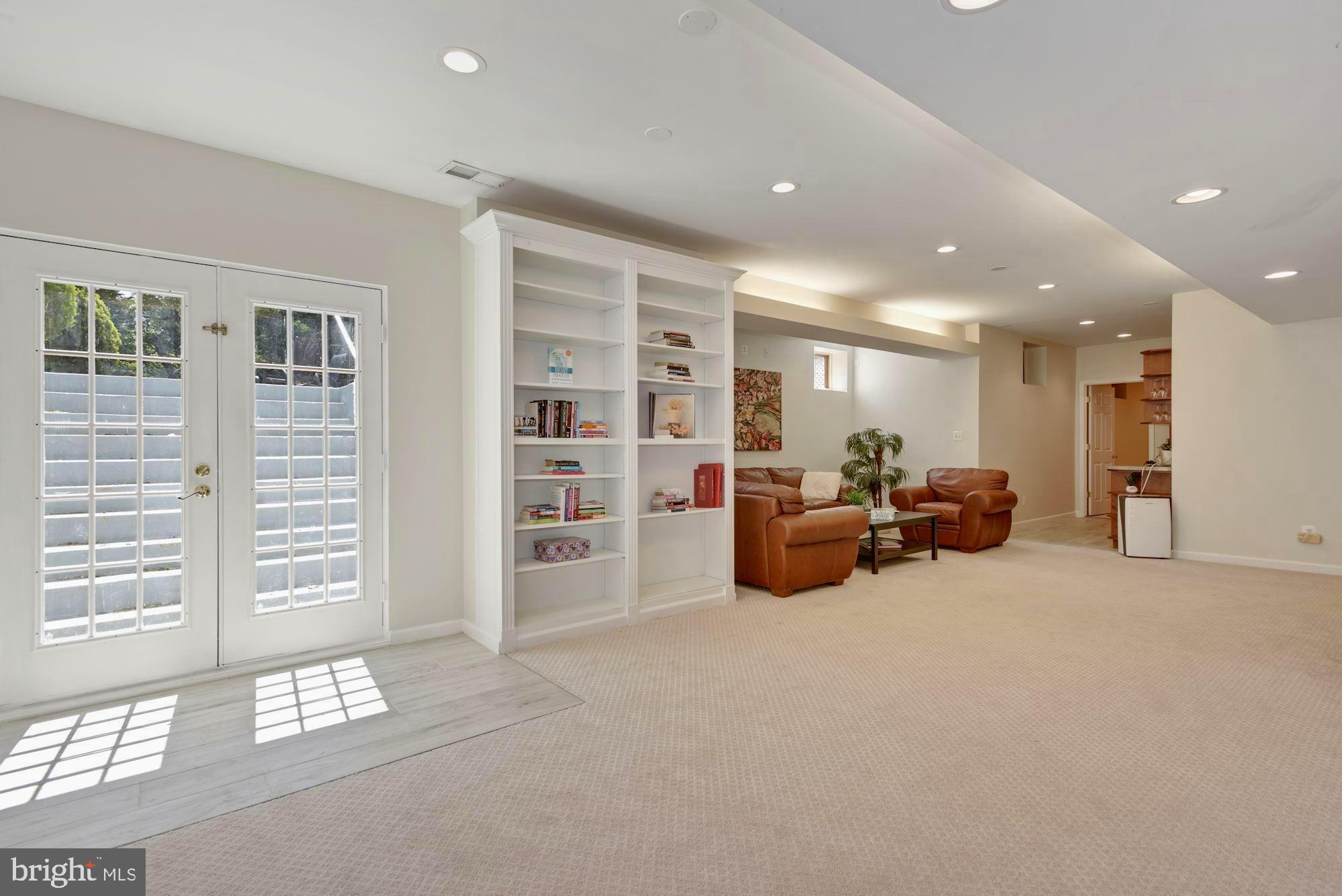 WAPLES GLEN - Residential