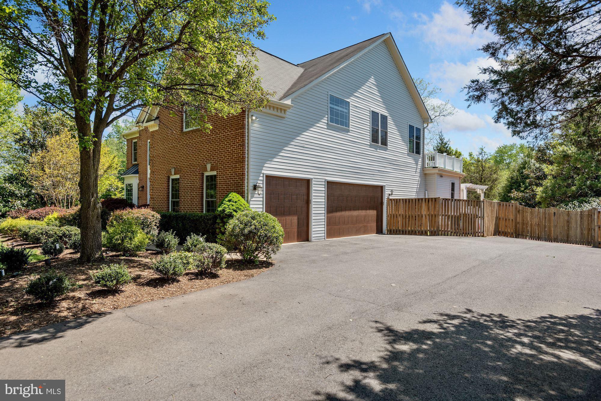 WAPLES GLEN - Residential