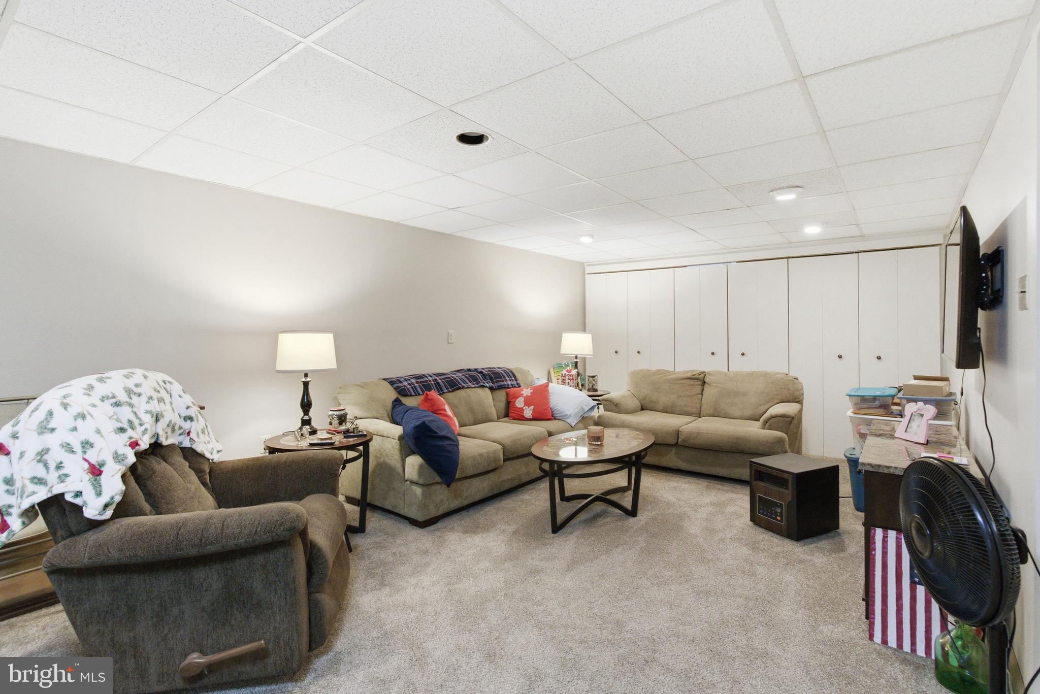 TREASURE LAKE - Residential