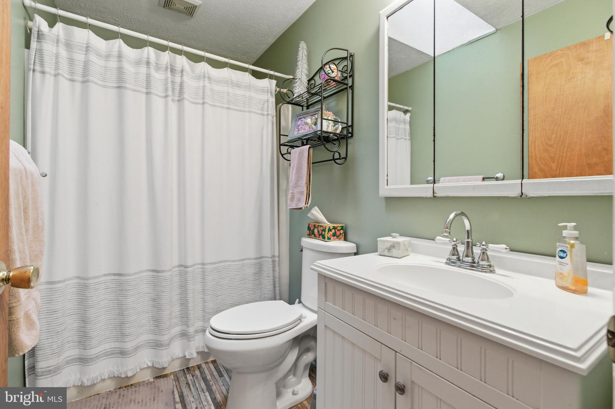 TREASURE LAKE - Residential