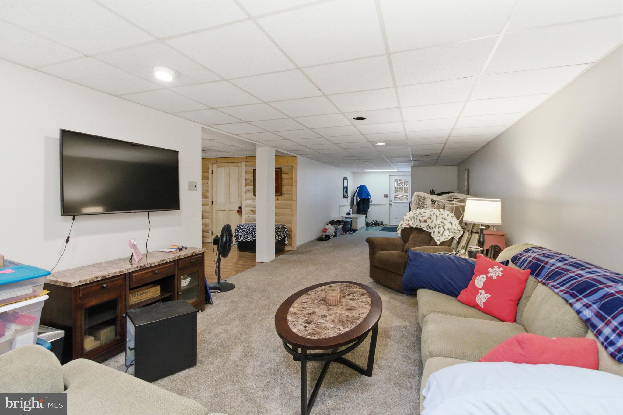 TREASURE LAKE - Residential