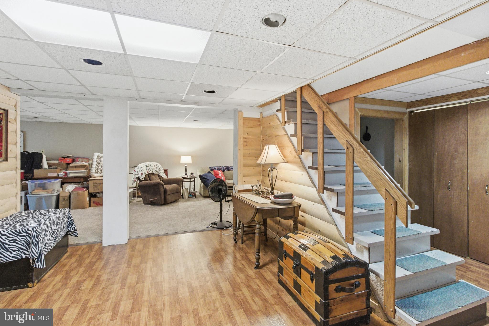 TREASURE LAKE - Residential