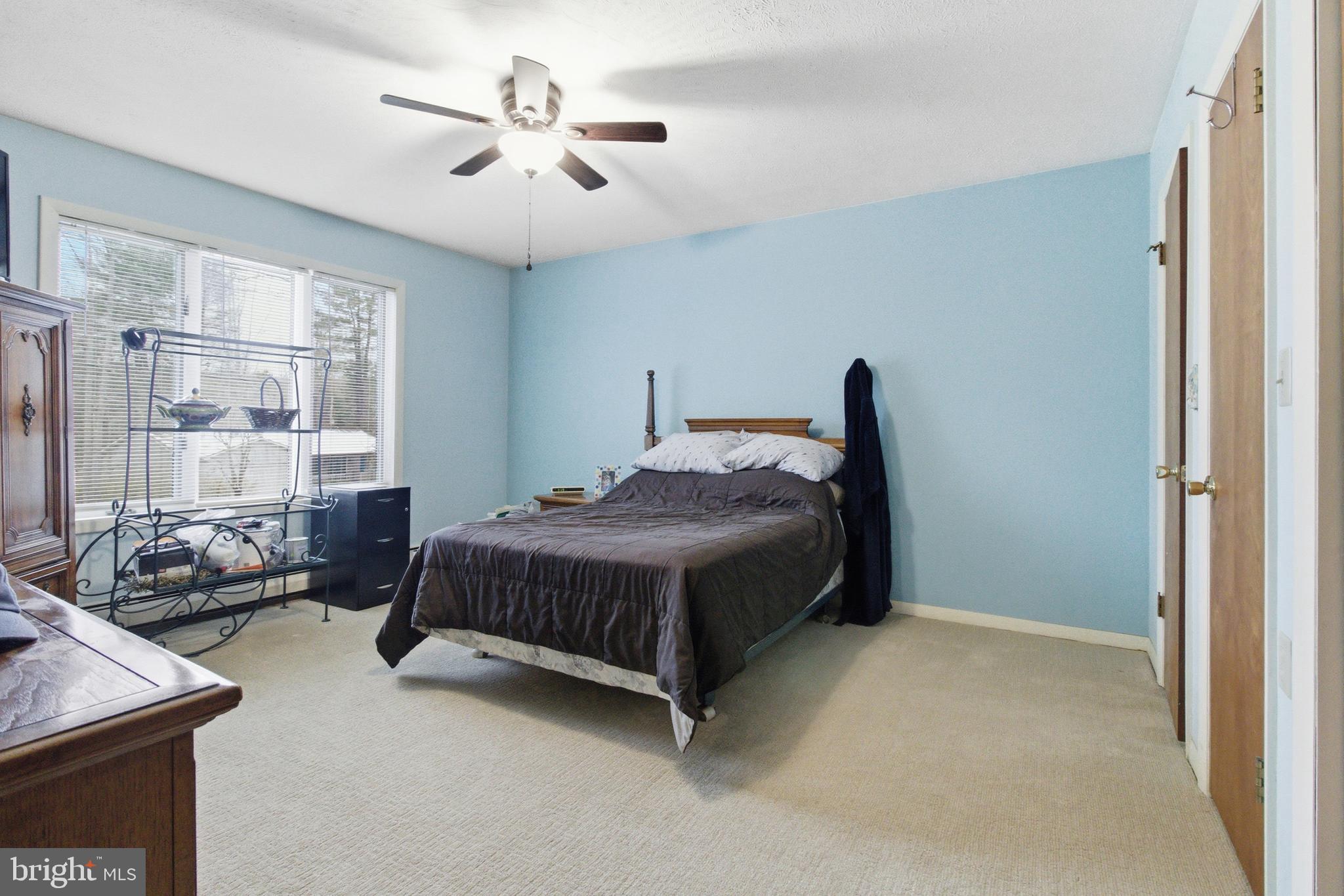 TREASURE LAKE - Residential