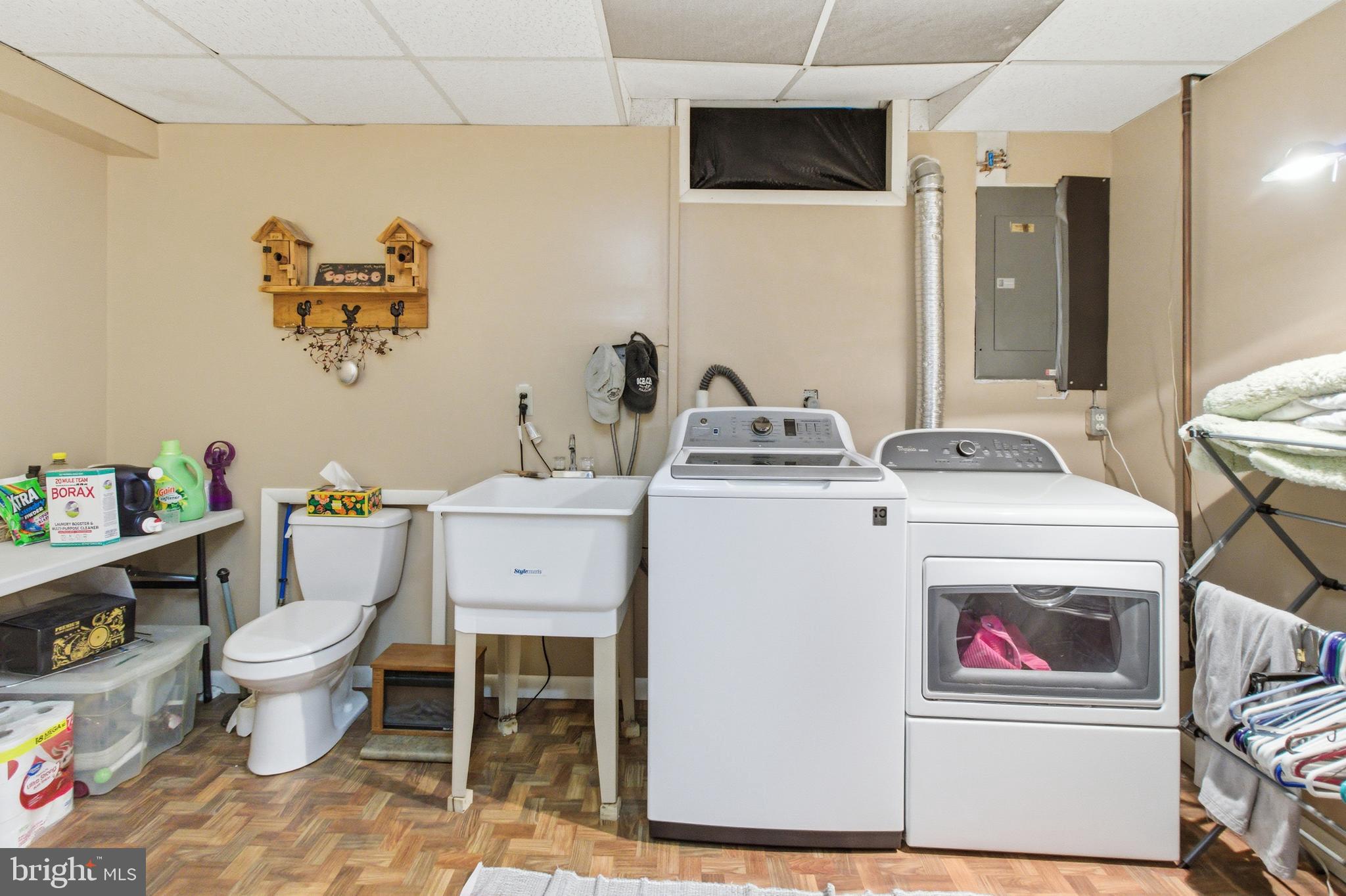 TREASURE LAKE - Residential