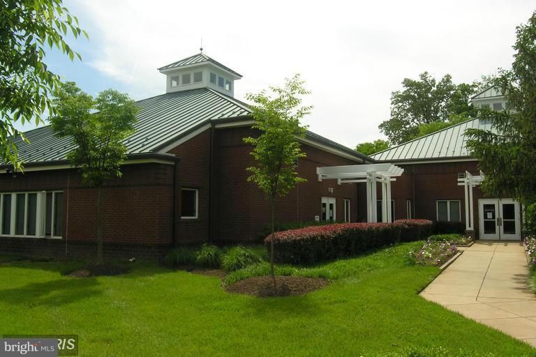 POTOMAC LAKES - Residential Lease