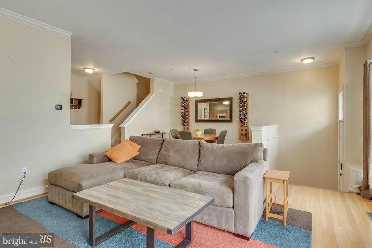 POTOMAC LAKES - Residential Lease