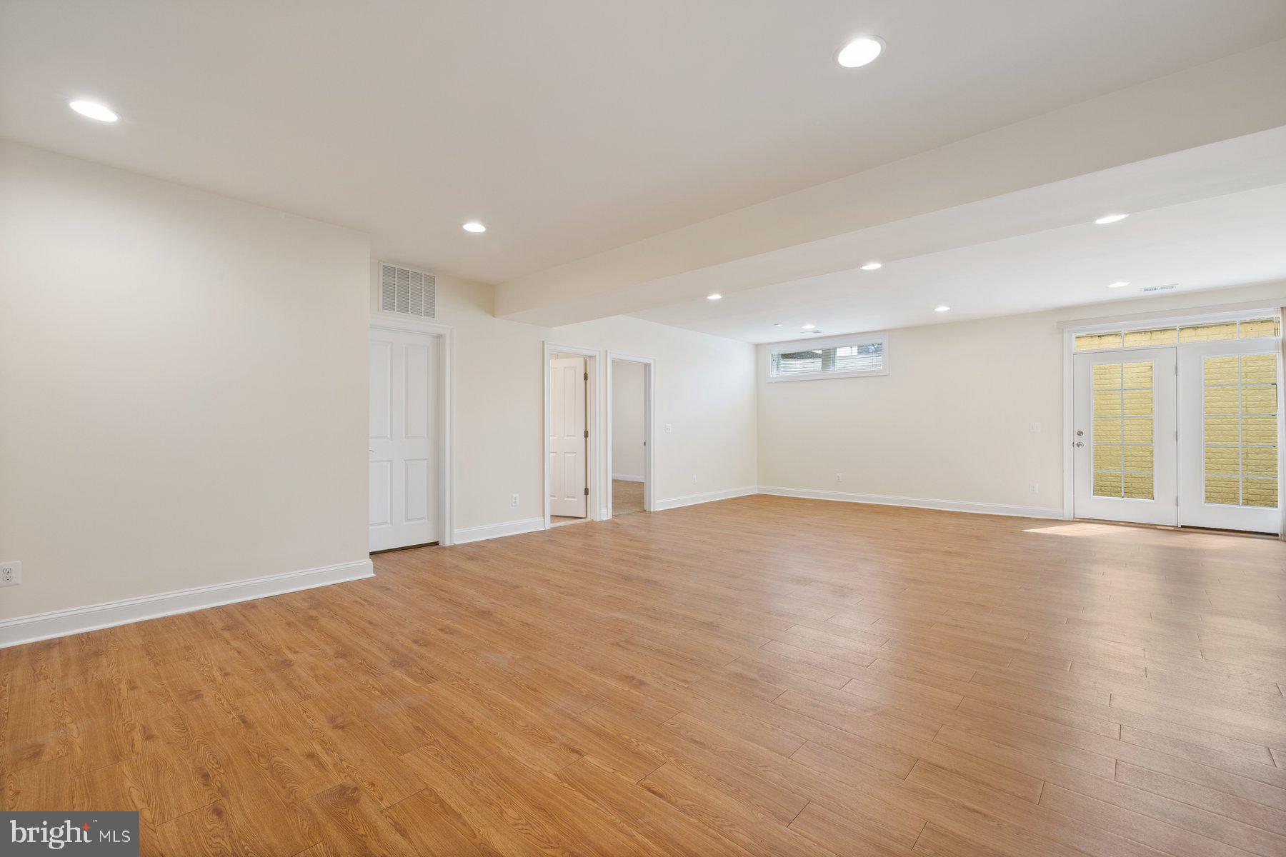 TALISMAN COURT - Residential Lease