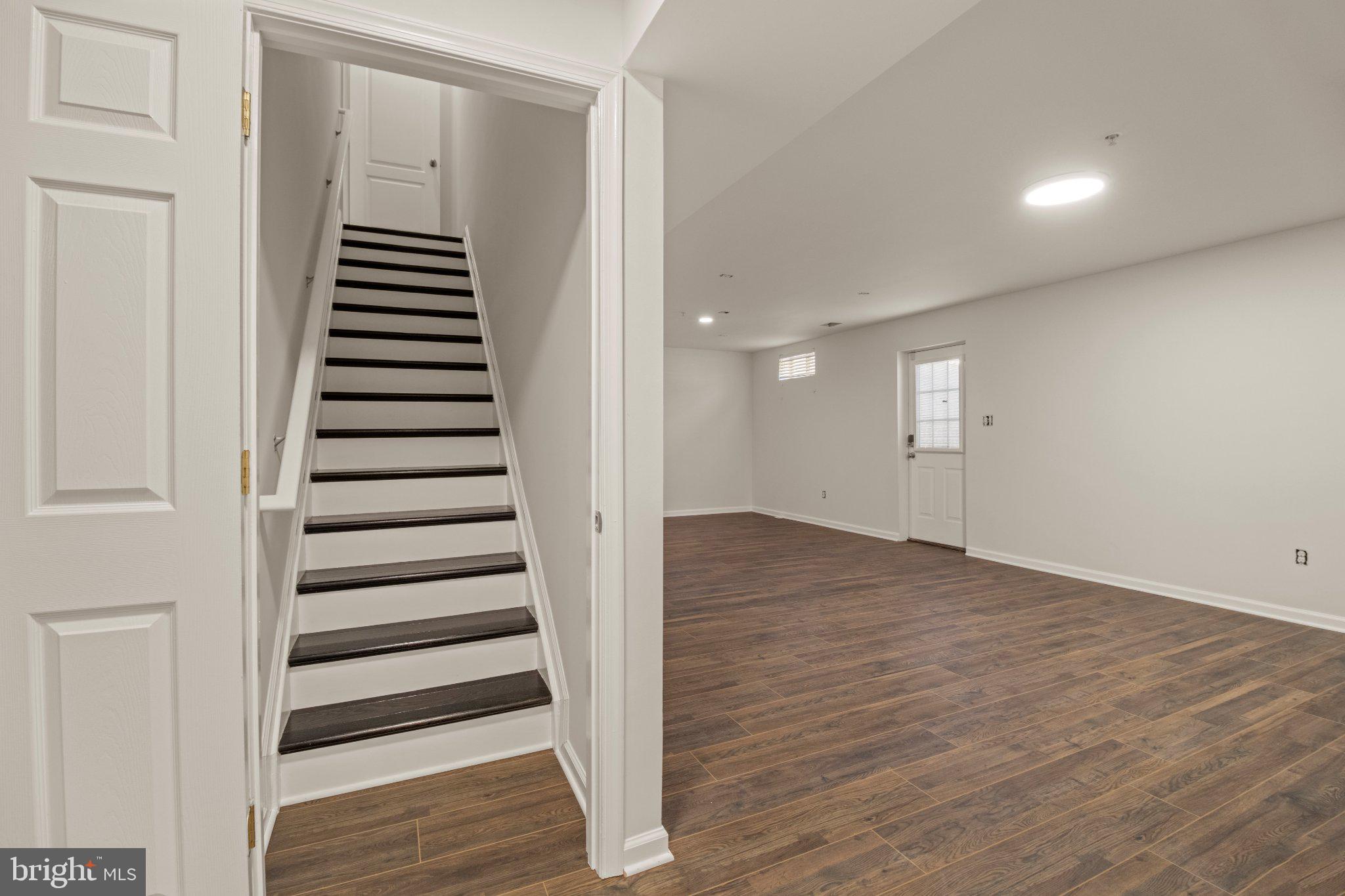 ST. CHARLES, GLENEAGLES SOUTH - Residential