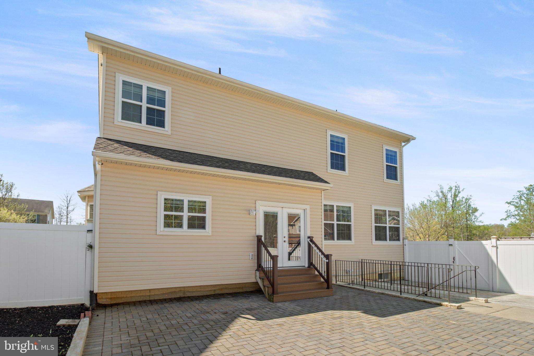 ST. CHARLES, GLENEAGLES SOUTH - Residential