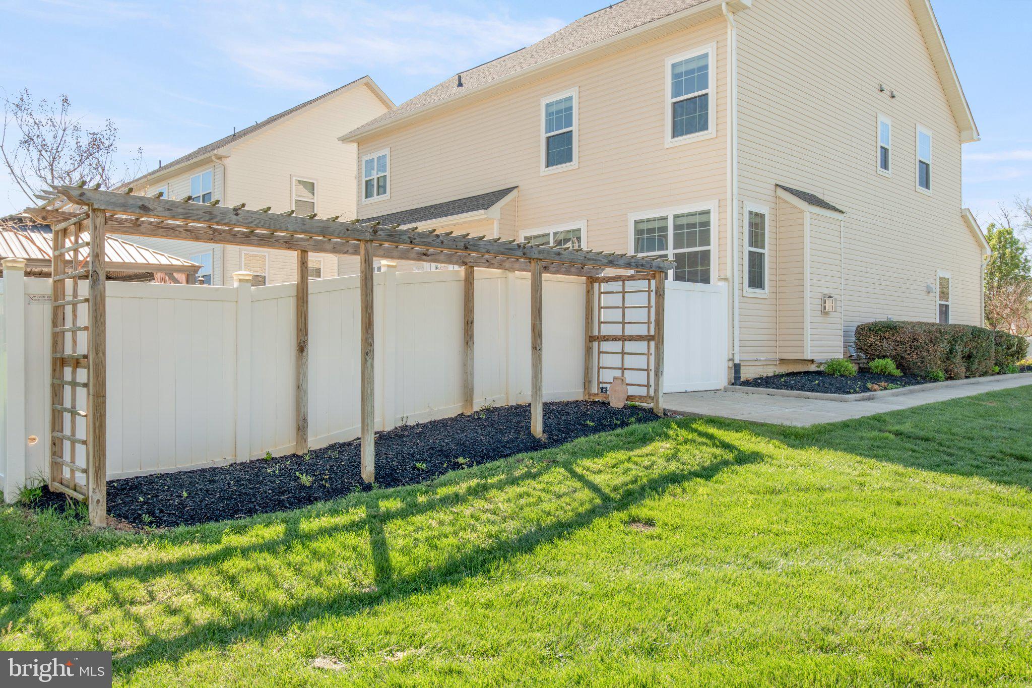 ST. CHARLES, GLENEAGLES SOUTH - Residential