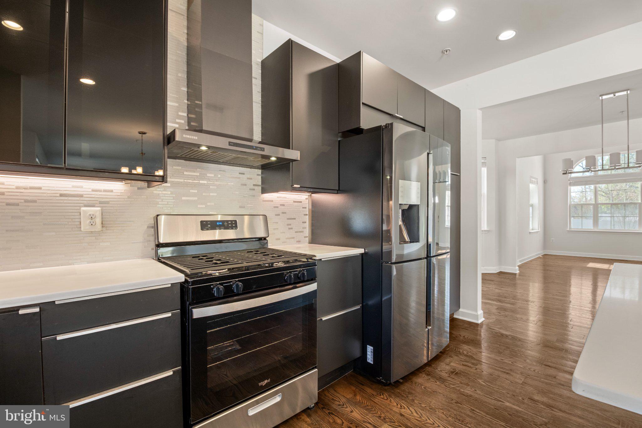 ST. CHARLES, GLENEAGLES SOUTH - Residential