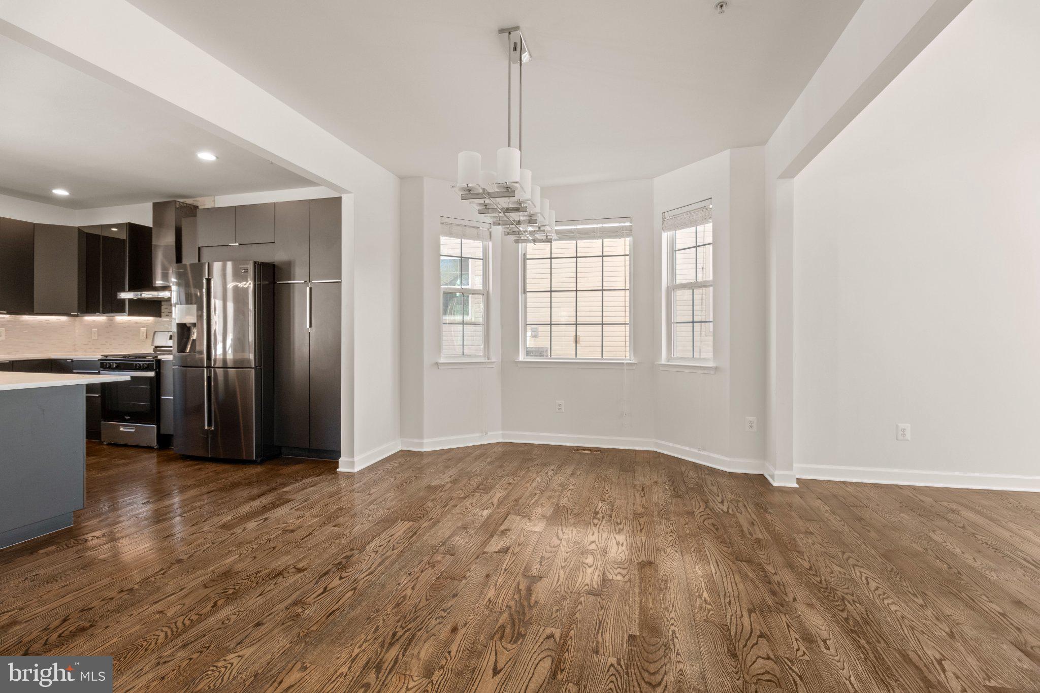 ST. CHARLES, GLENEAGLES SOUTH - Residential