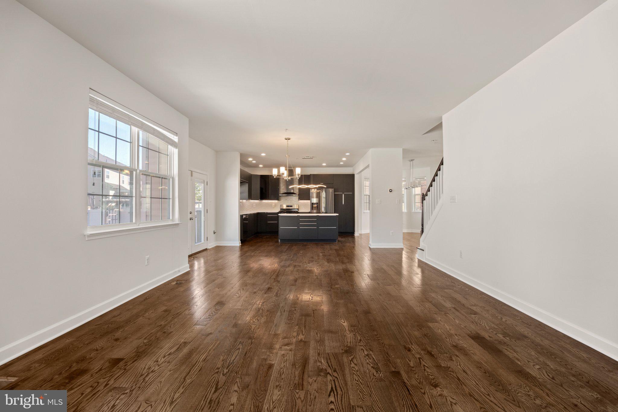 ST. CHARLES, GLENEAGLES SOUTH - Residential