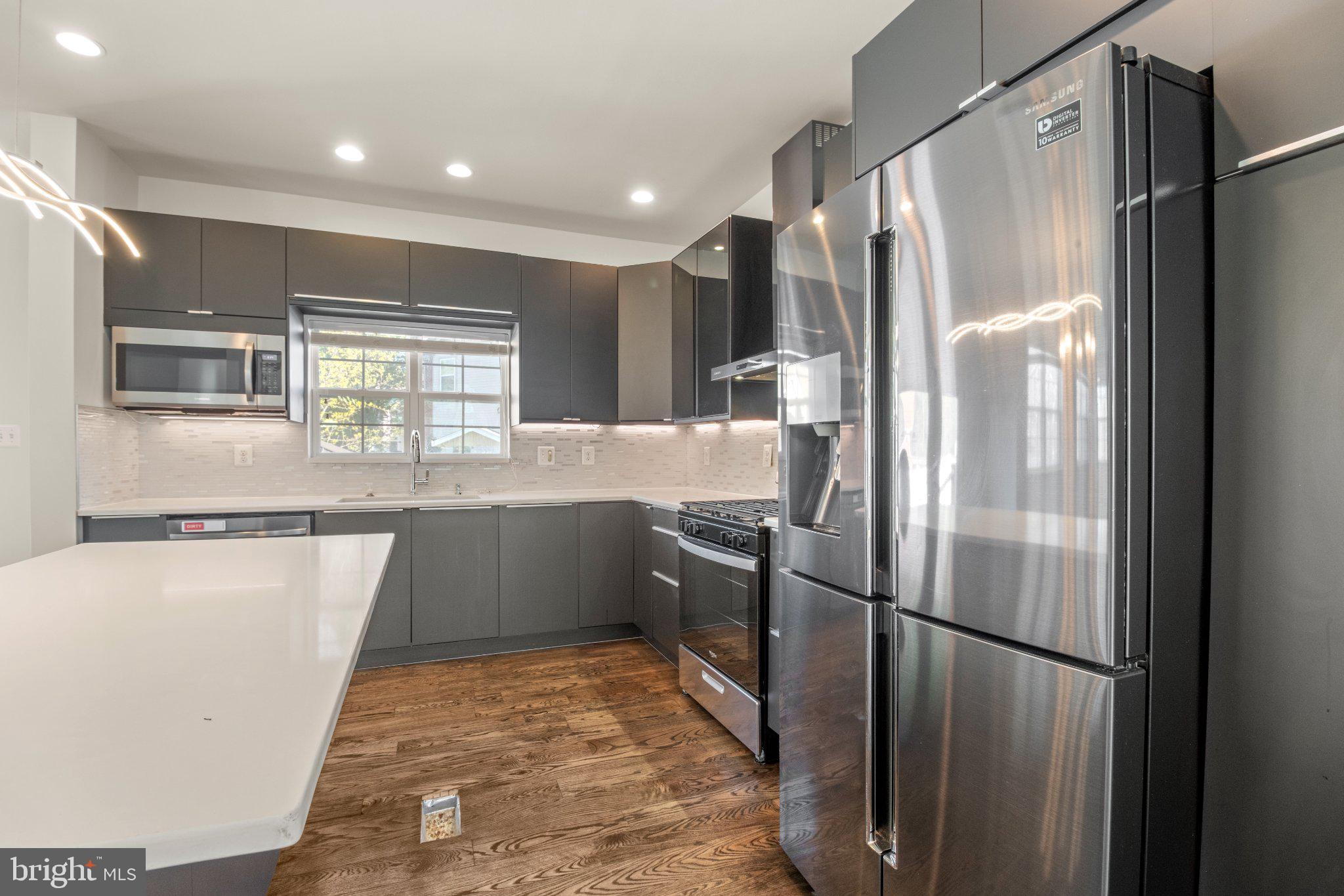 ST. CHARLES, GLENEAGLES SOUTH - Residential