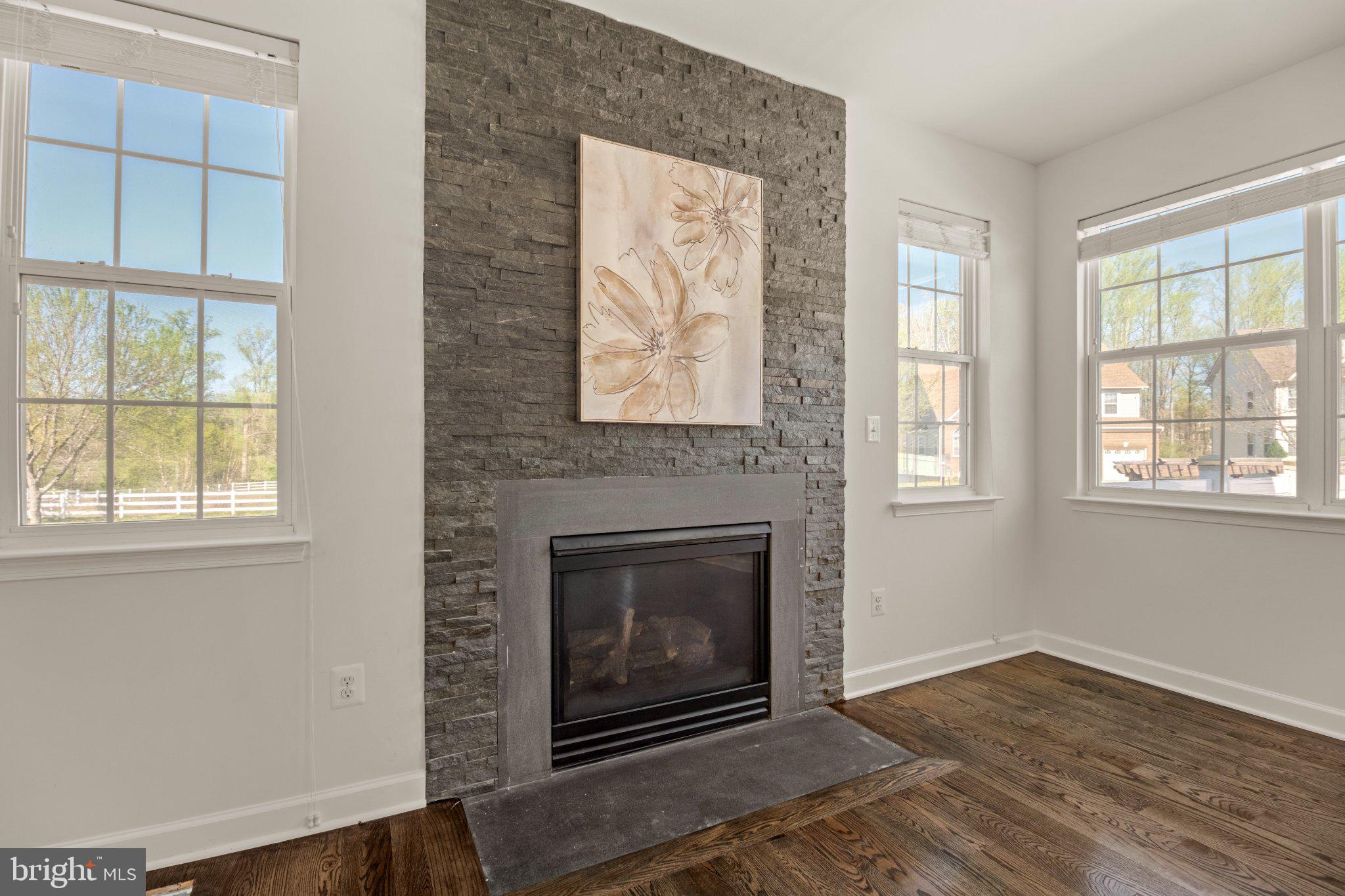 ST. CHARLES, GLENEAGLES SOUTH - Residential