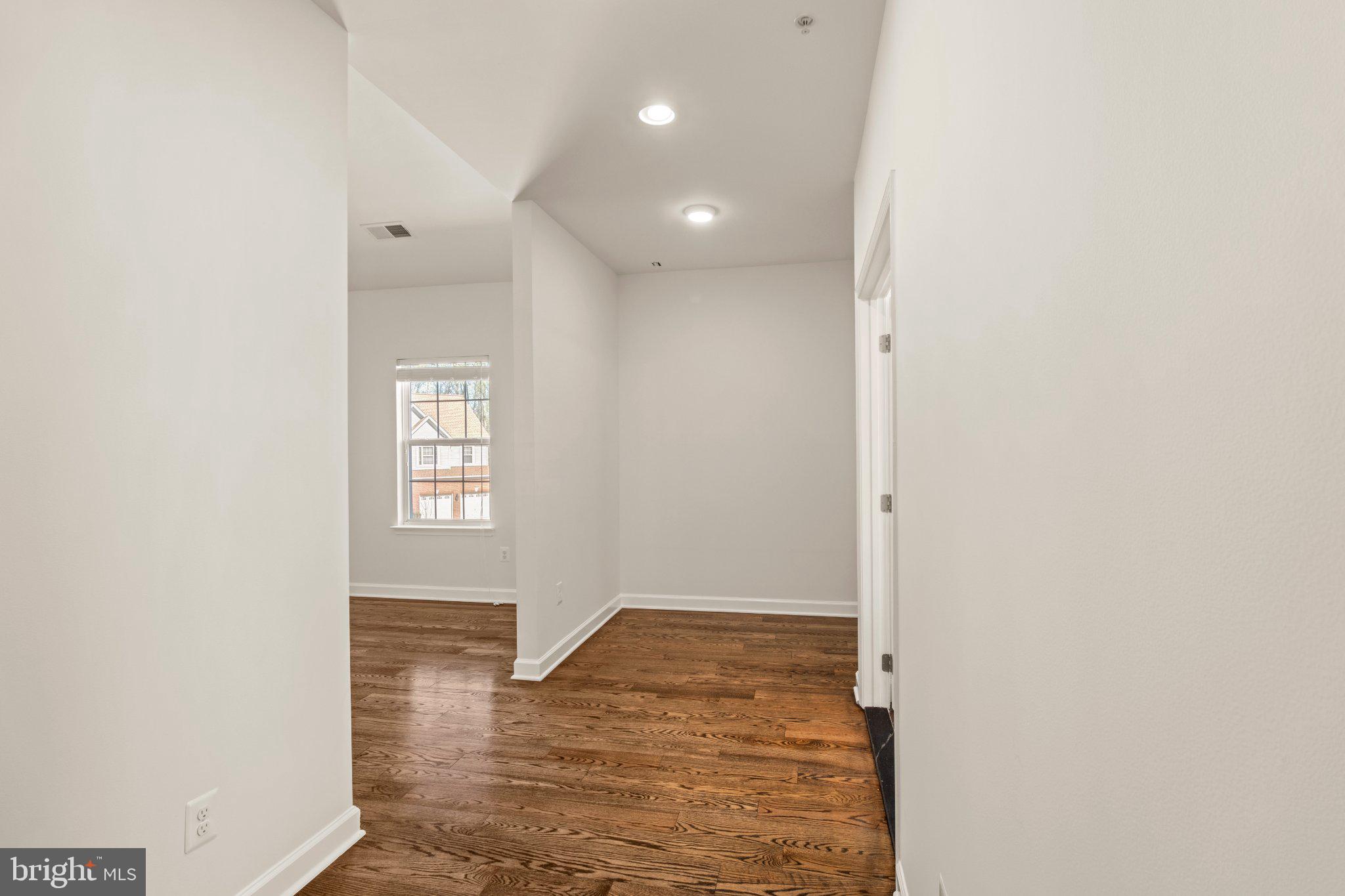 ST. CHARLES, GLENEAGLES SOUTH - Residential