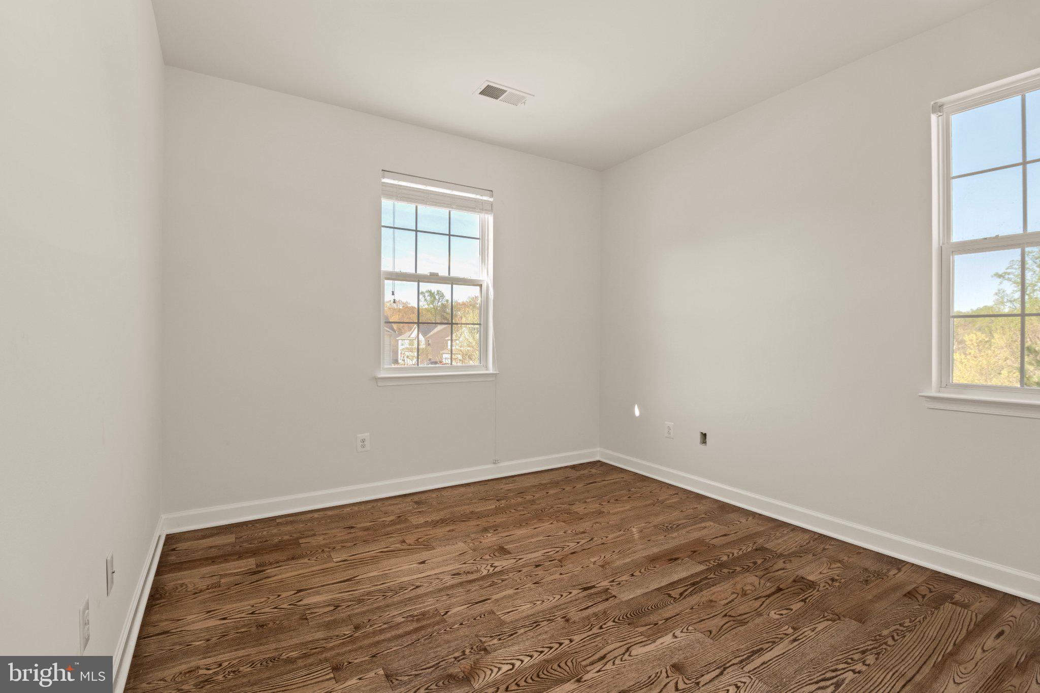 ST. CHARLES, GLENEAGLES SOUTH - Residential