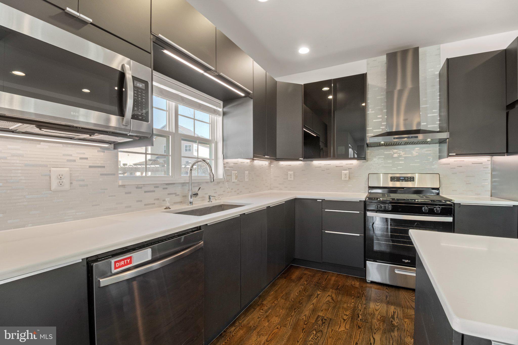 ST. CHARLES, GLENEAGLES SOUTH - Residential