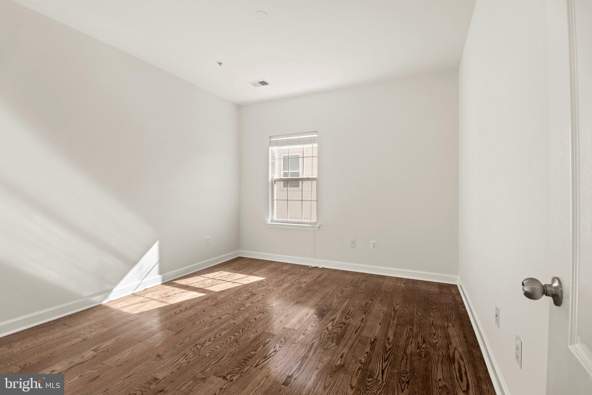 ST. CHARLES, GLENEAGLES SOUTH - Residential