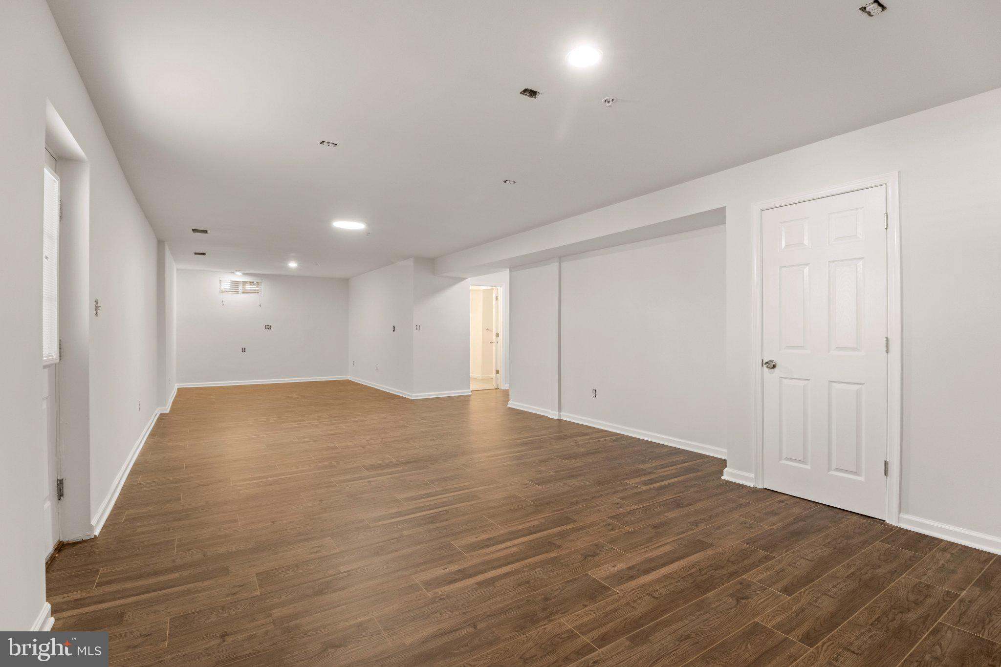 ST. CHARLES, GLENEAGLES SOUTH - Residential