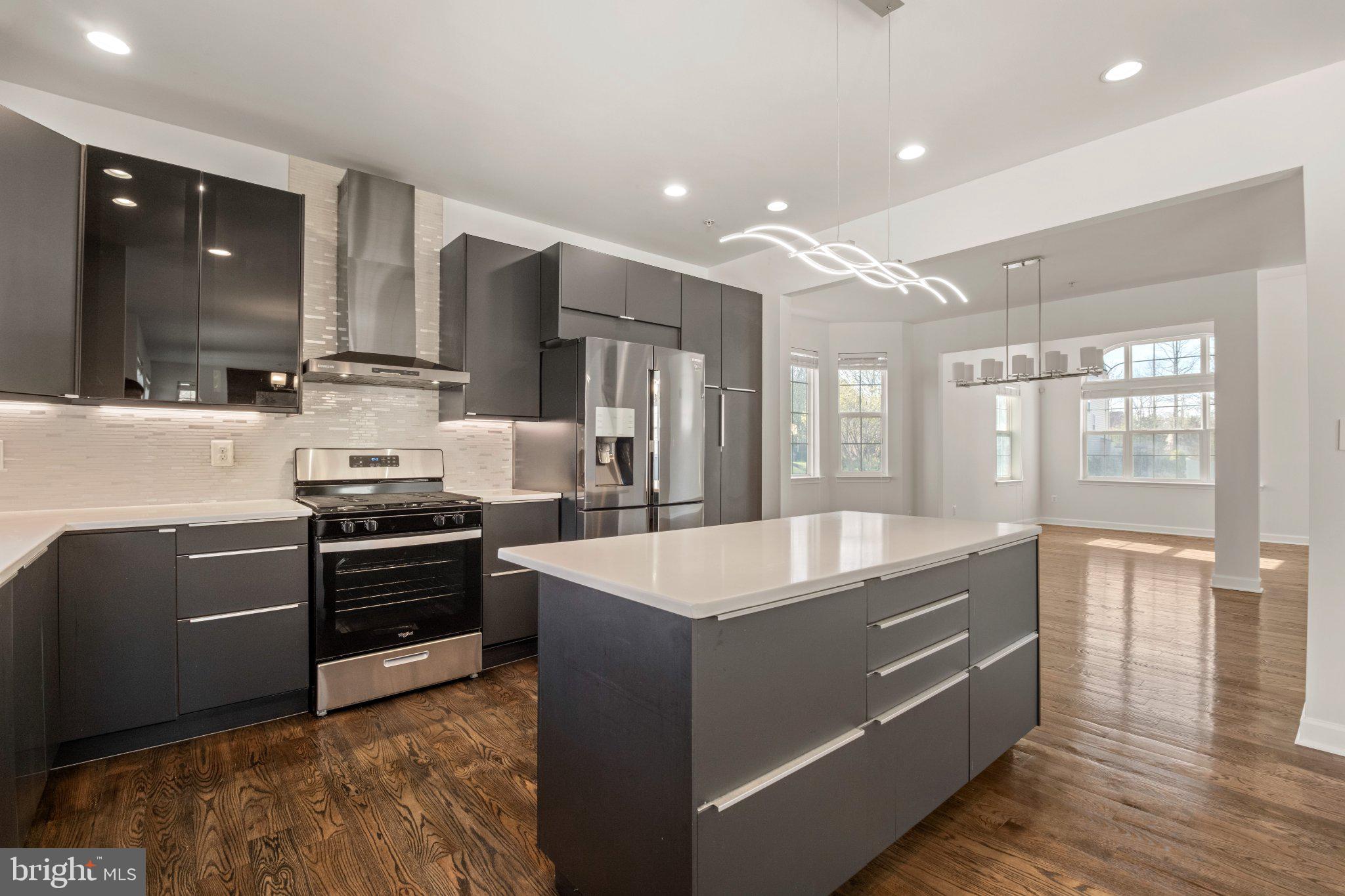 ST. CHARLES, GLENEAGLES SOUTH - Residential