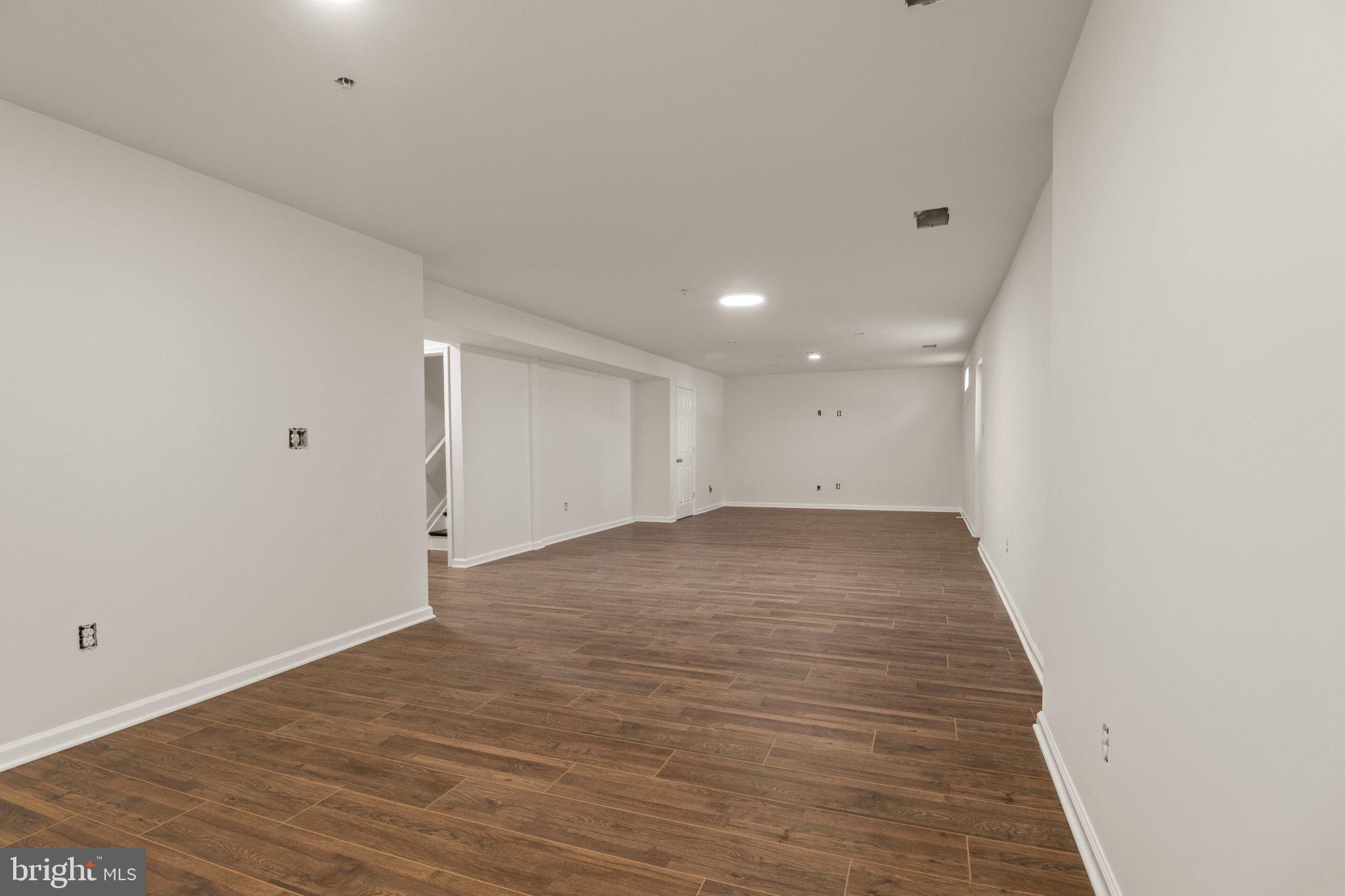 ST. CHARLES, GLENEAGLES SOUTH - Residential