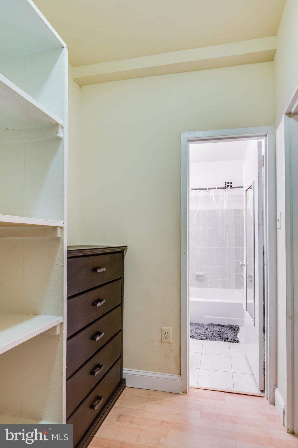 RIVER PLACE EAST - Residential Lease