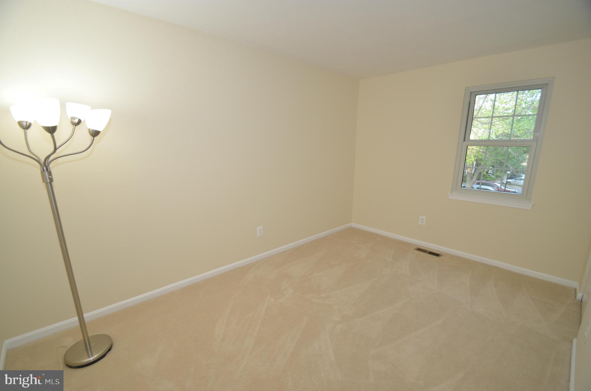 PINEWOOD STATION - Residential