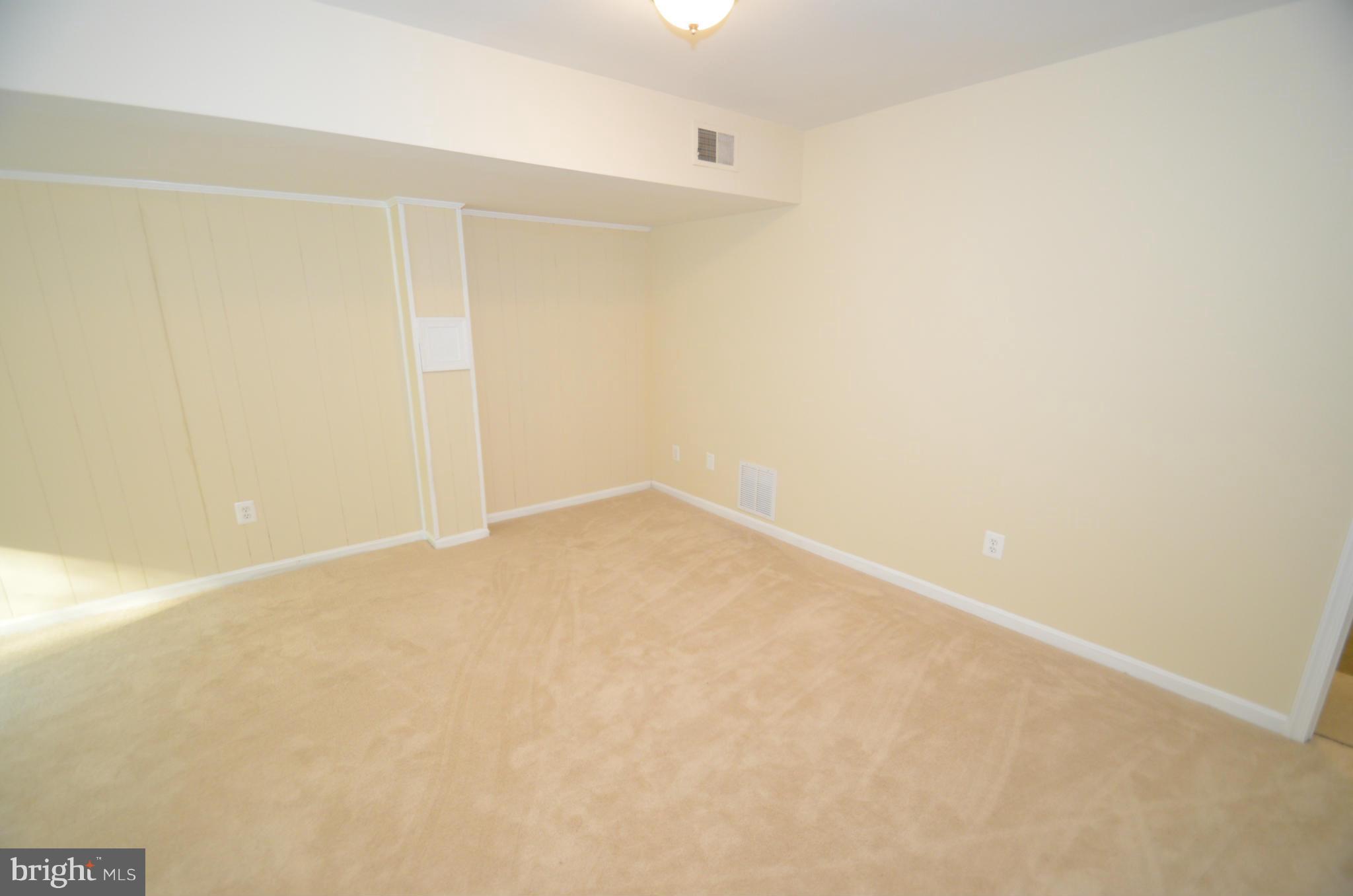 PINEWOOD STATION - Residential