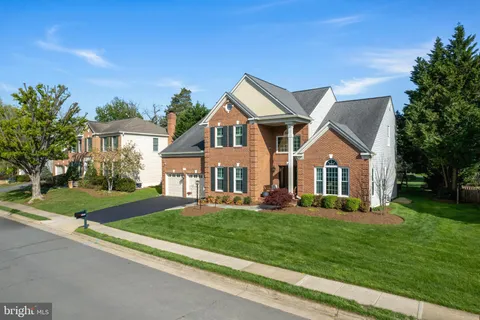 2519 Fallon Drive, Herndon, VA MLS: VAFX2232630