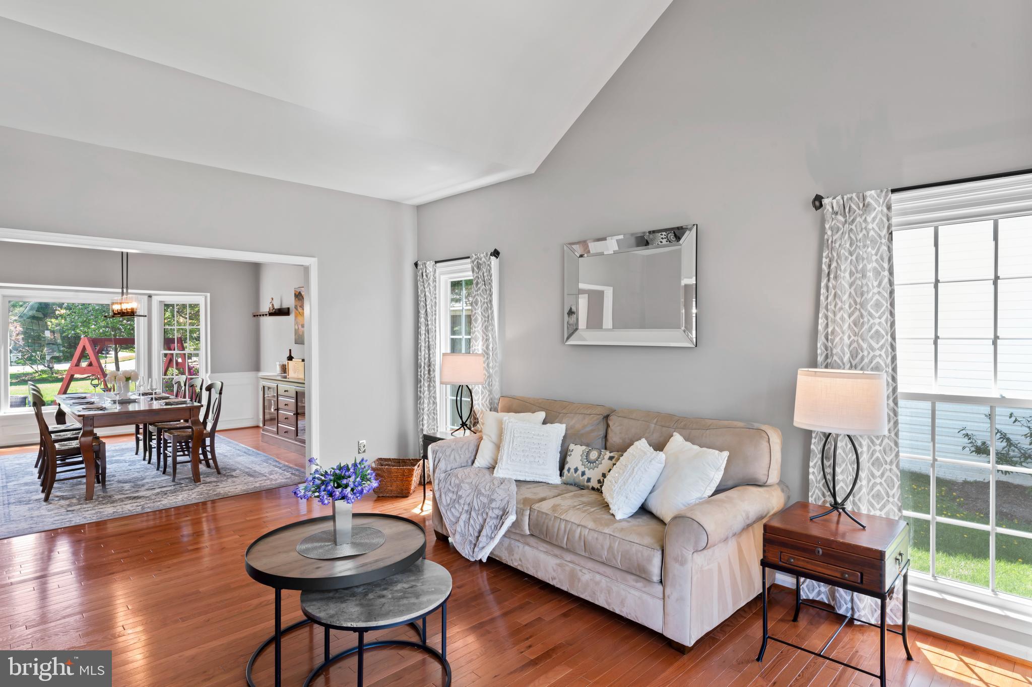 MONROE MANOR - Residential