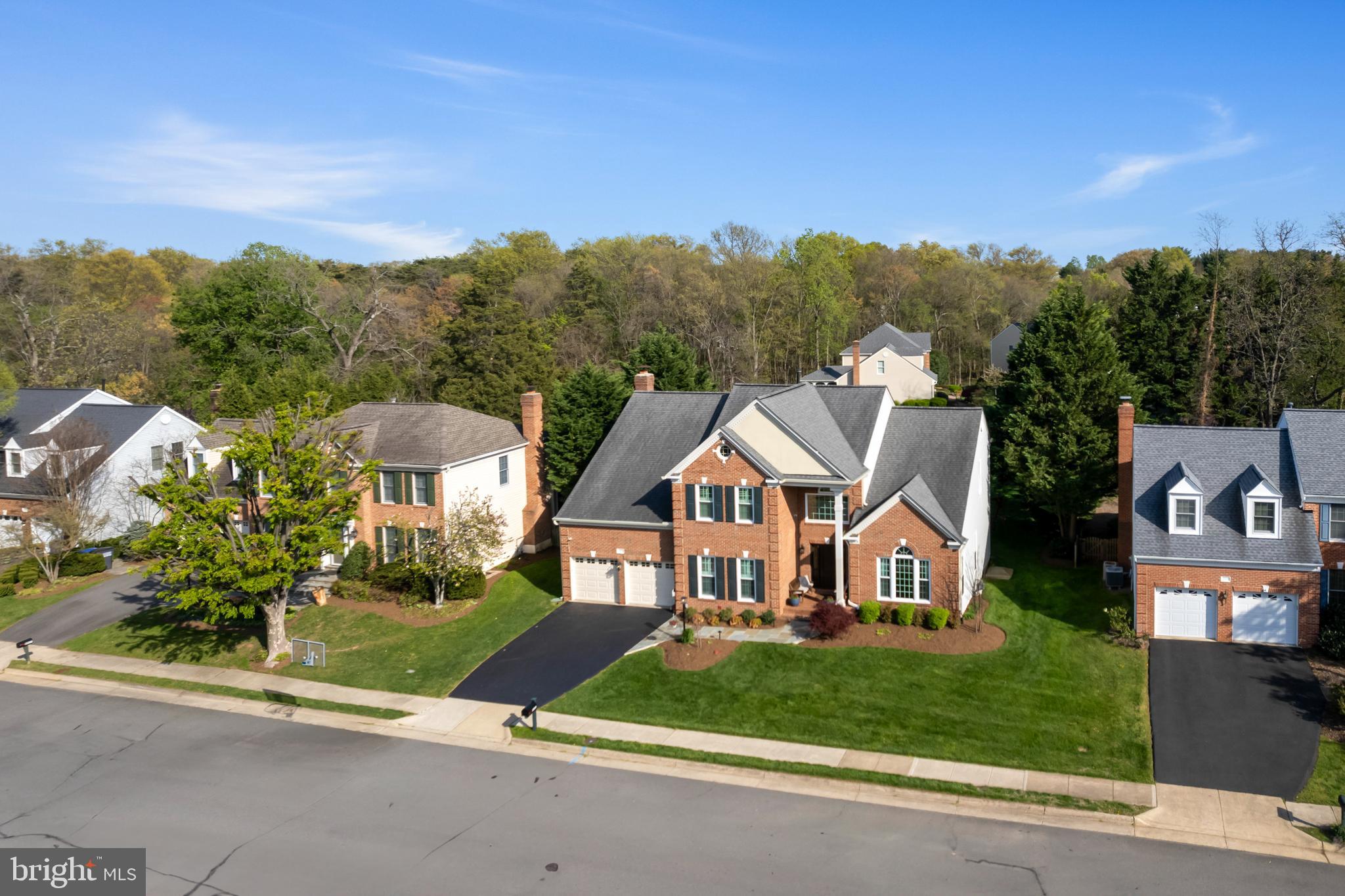 MONROE MANOR - Residential