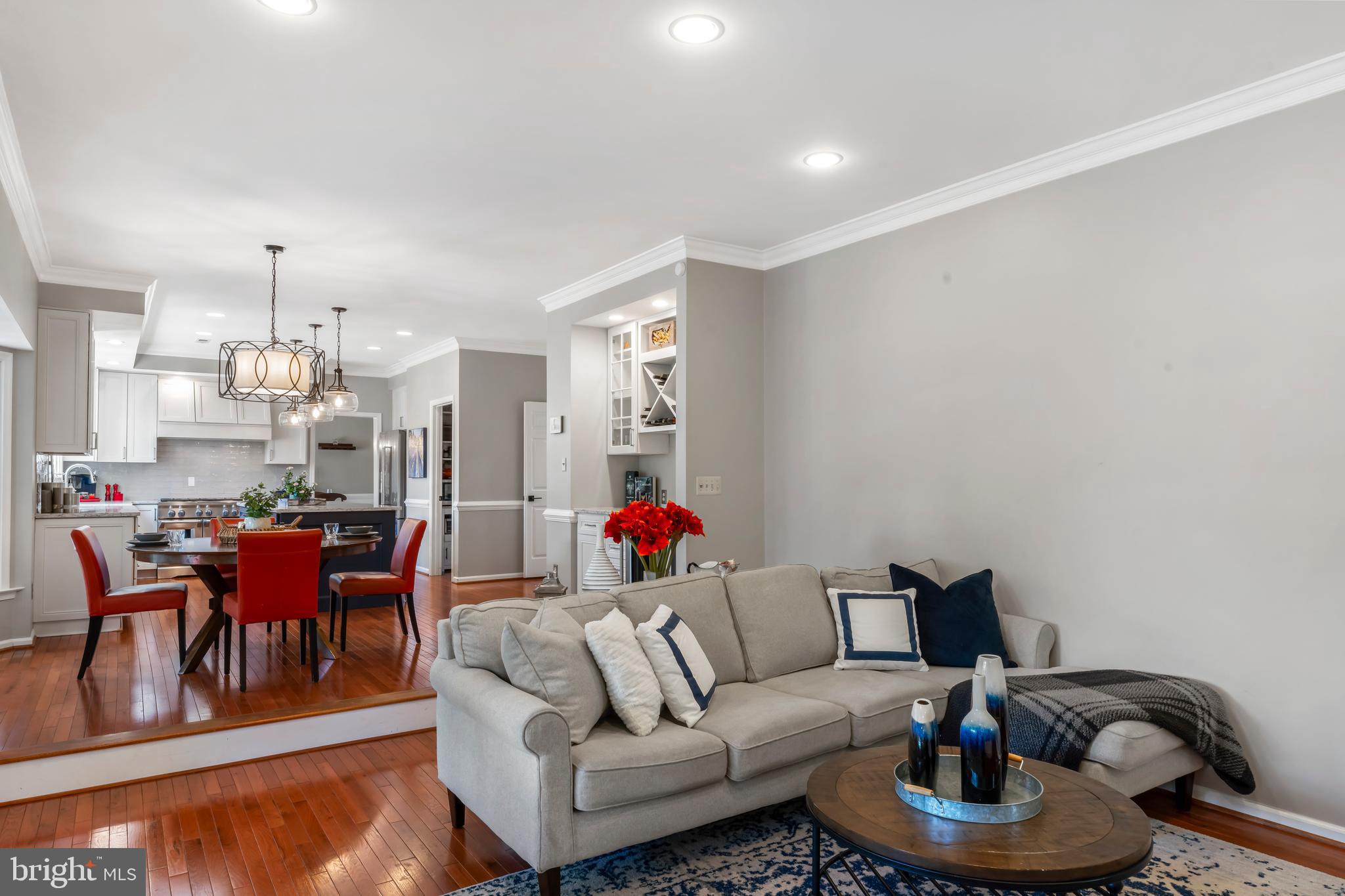 MONROE MANOR - Residential