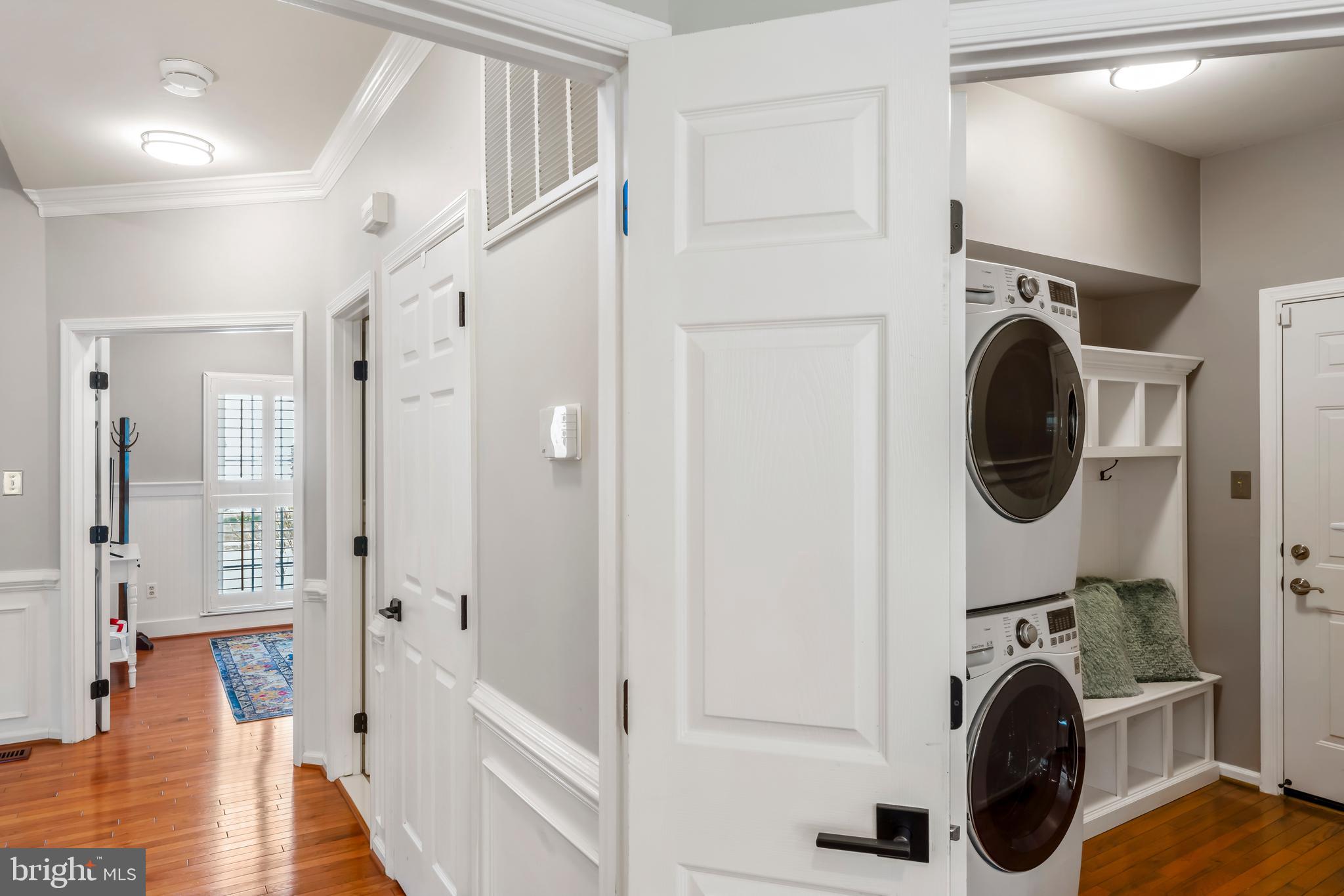 MONROE MANOR - Residential