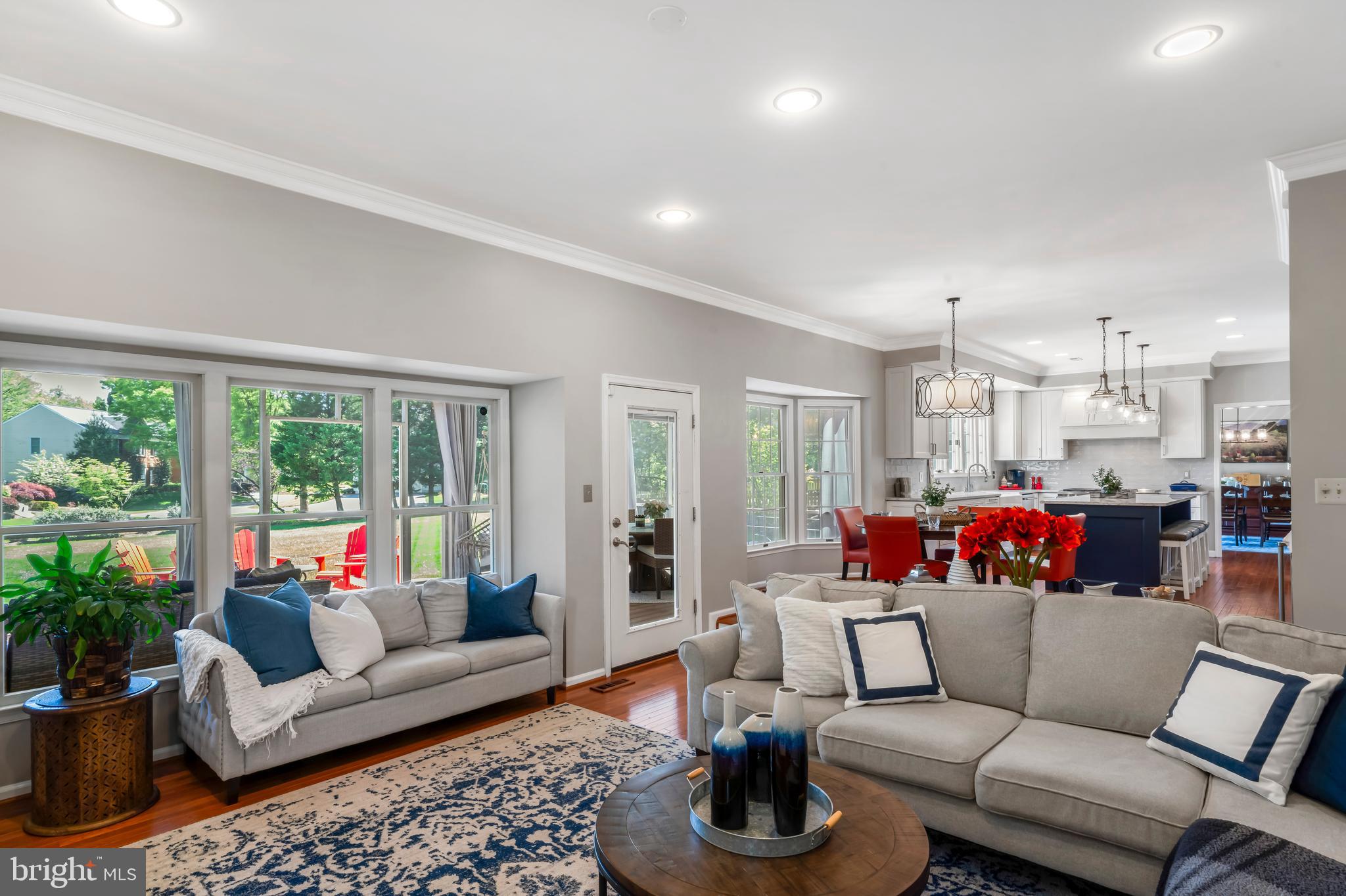 MONROE MANOR - Residential