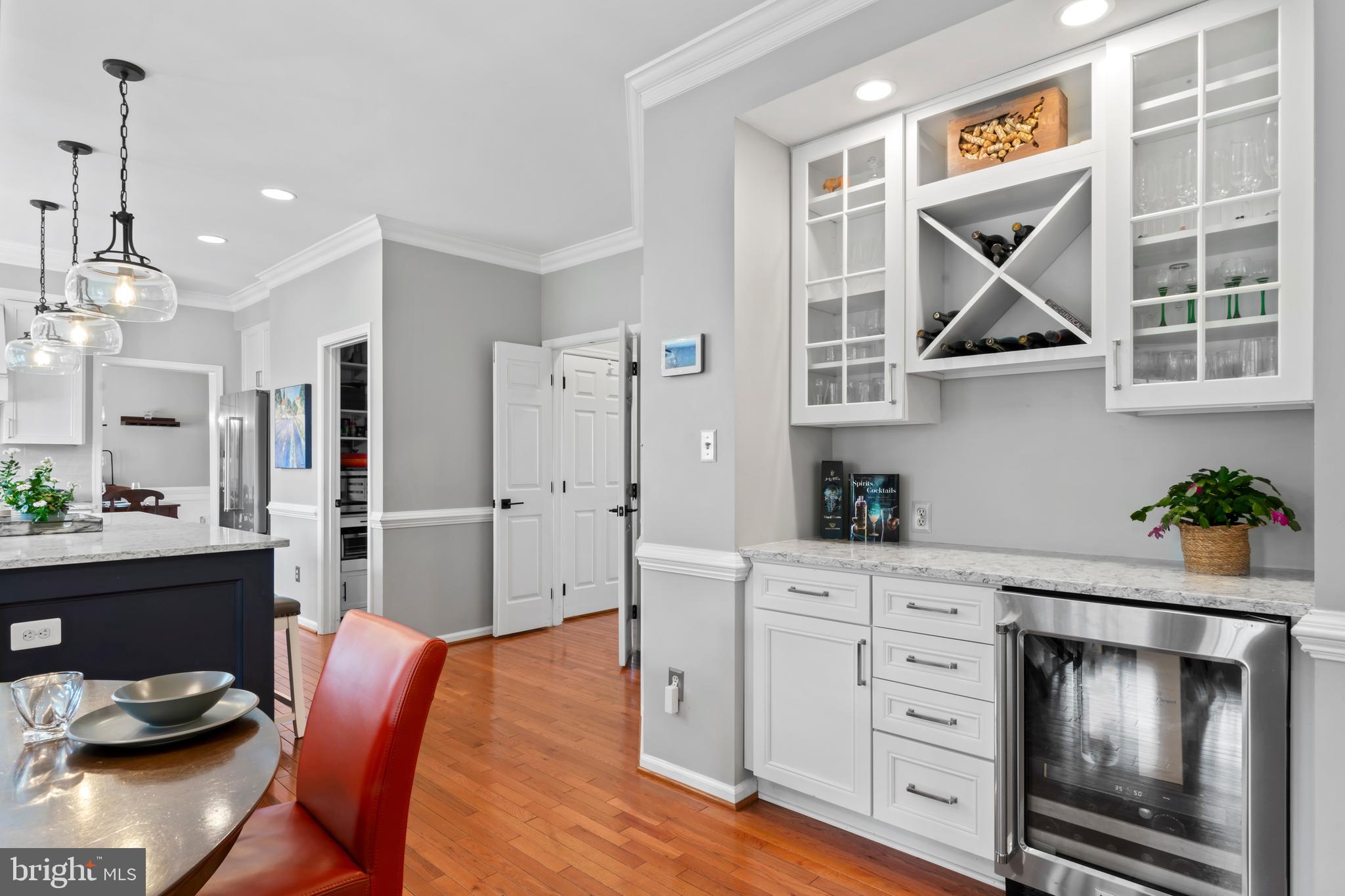 MONROE MANOR - Residential