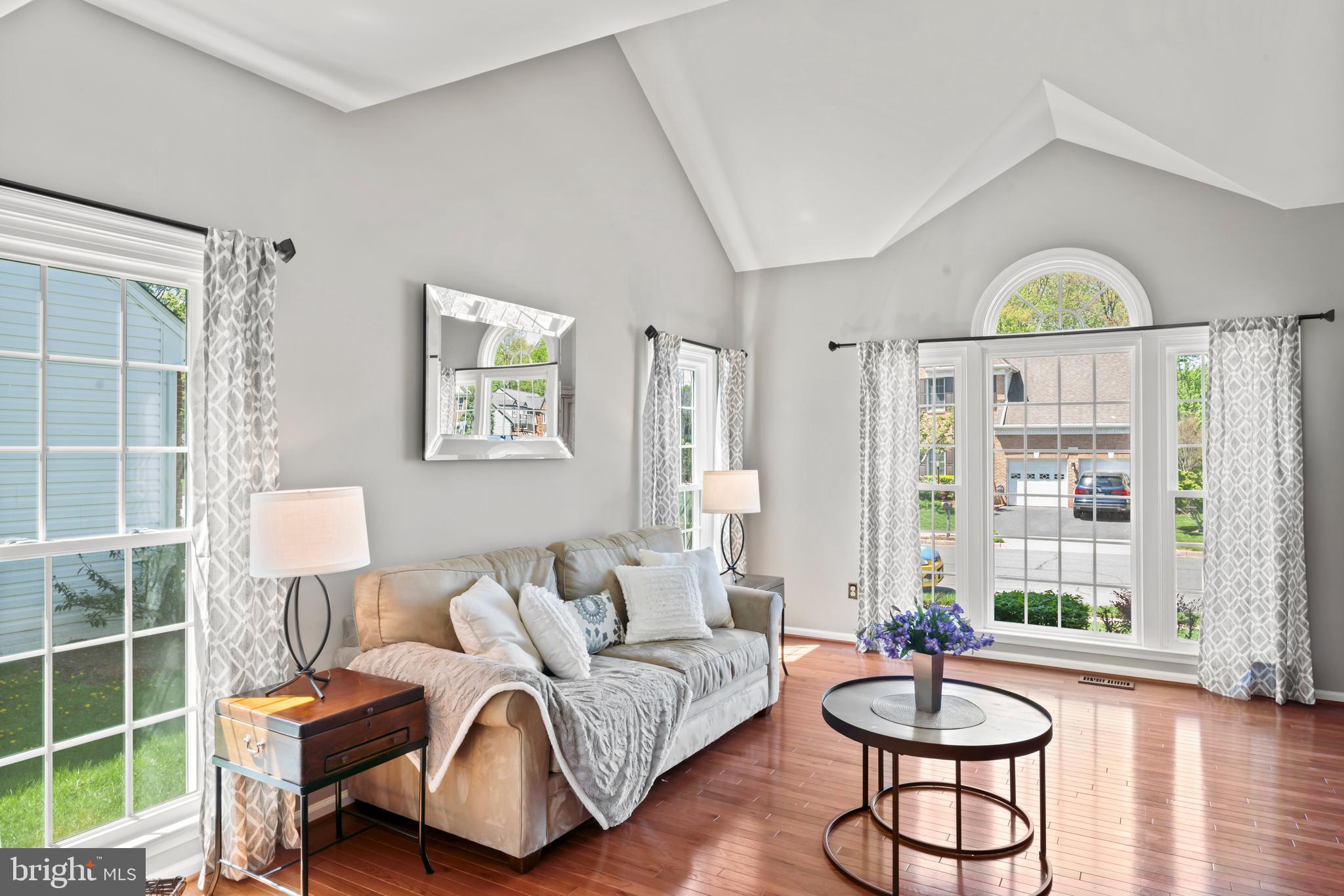 MONROE MANOR - Residential