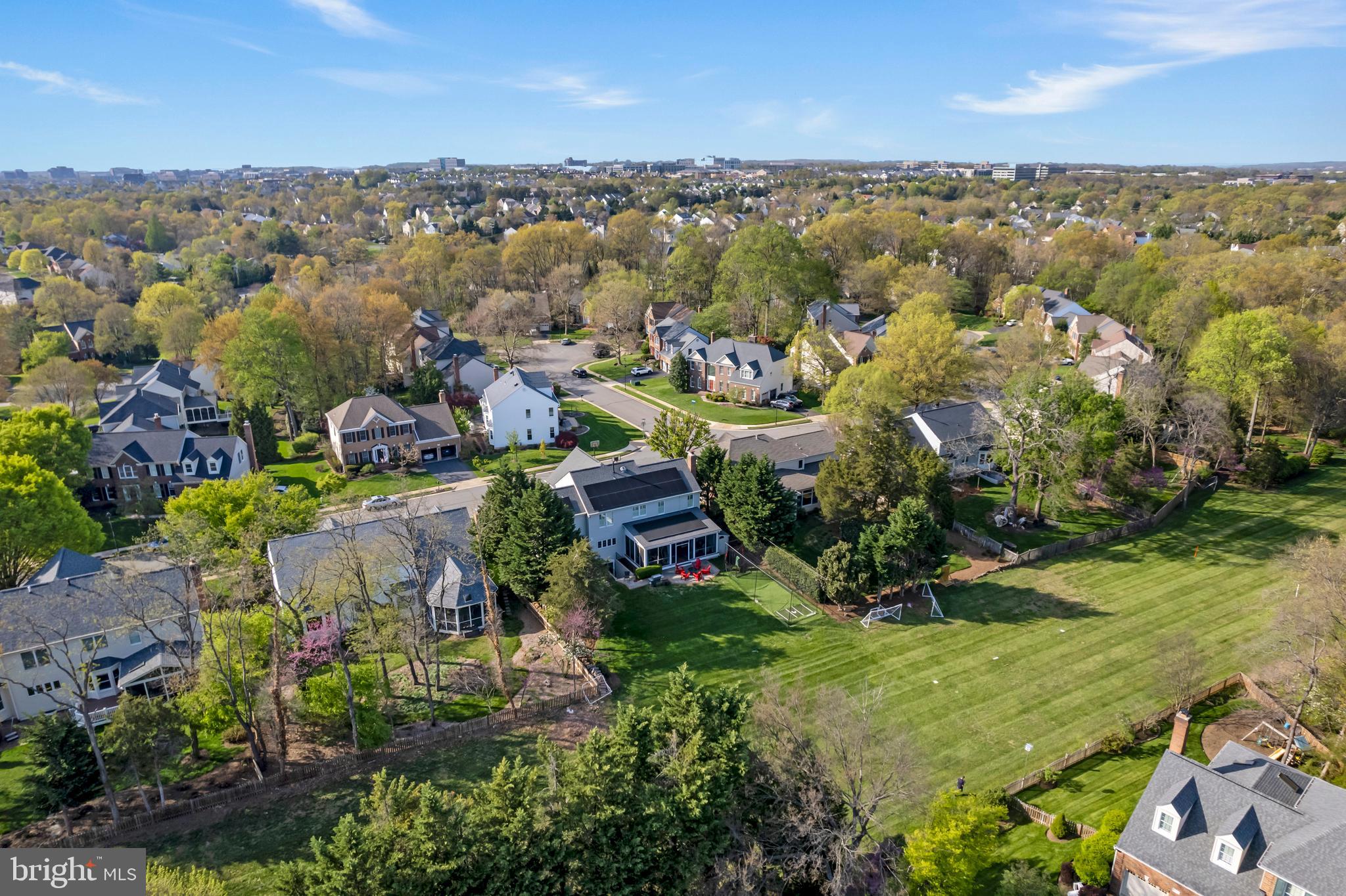 MONROE MANOR - Residential