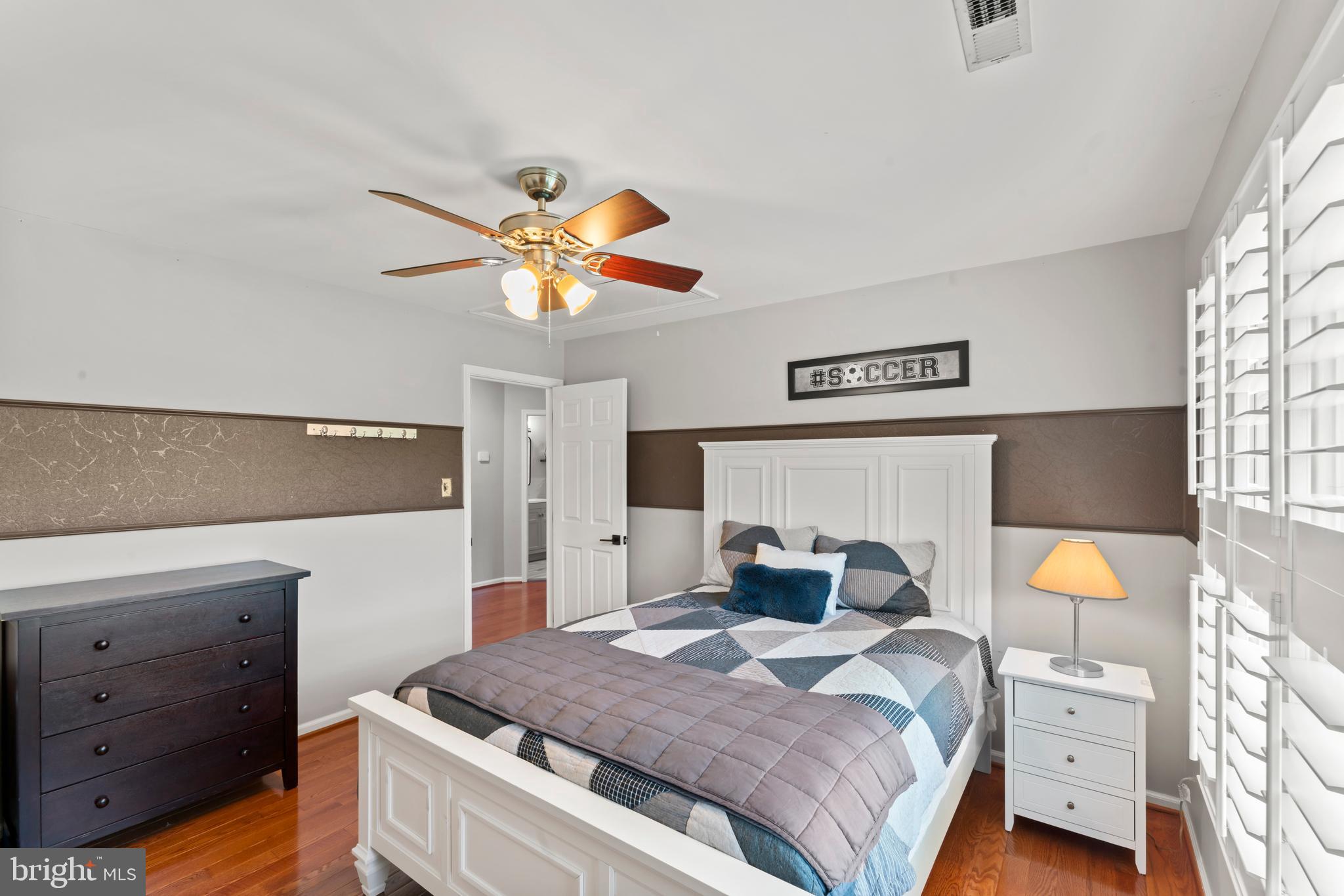 MONROE MANOR - Residential